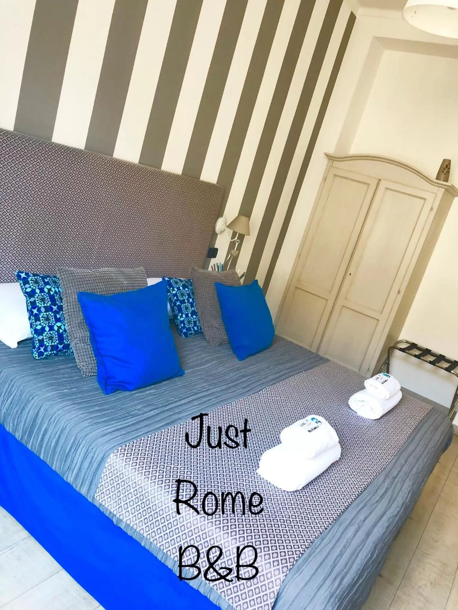 Bed in B&B Exa Rooms - Just Rome