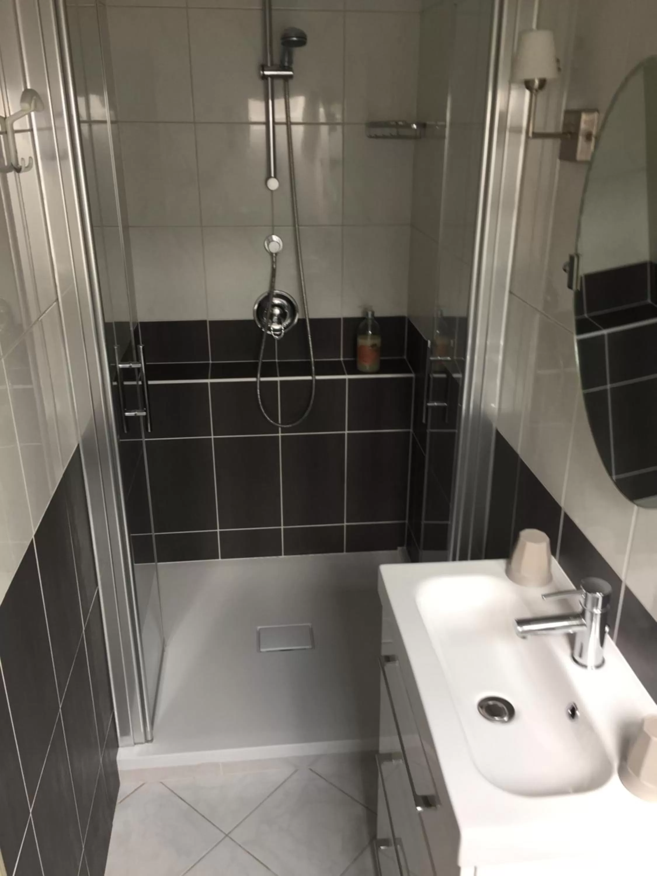 Au 16 Place Saint Louis