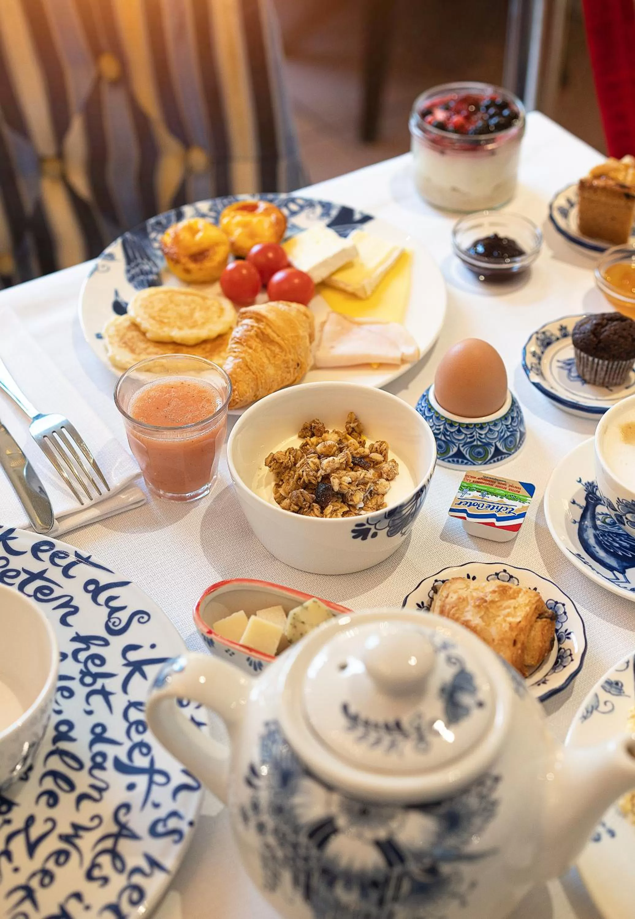 Breakfast in Grand Museum Hotel, BW Signature Collection