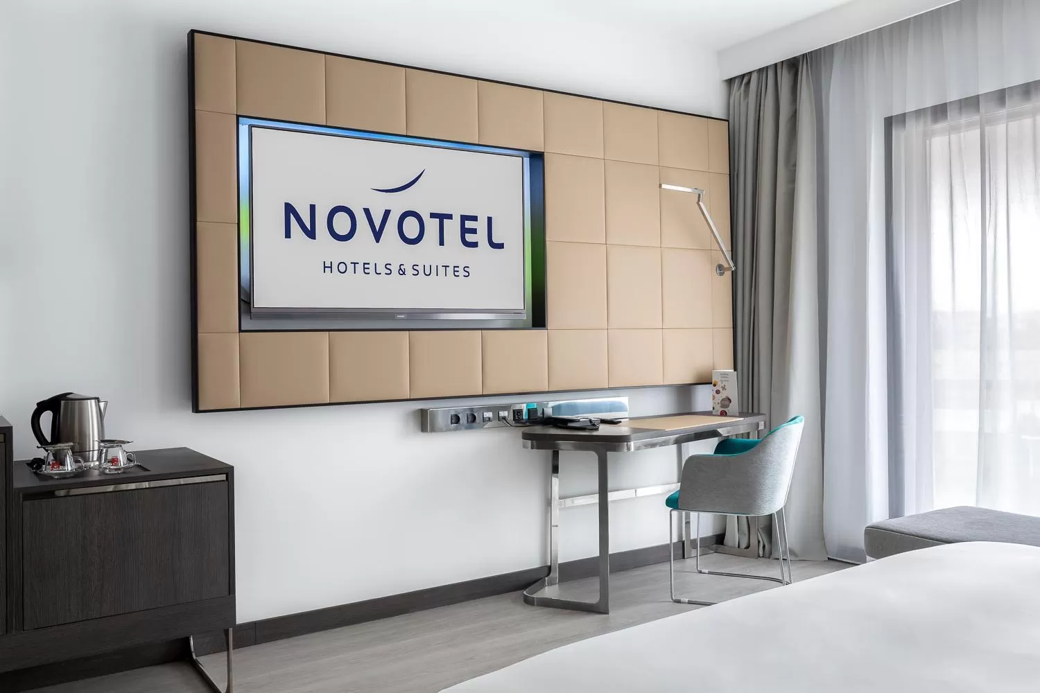 Toilet, Bed in Novotel Convention And Spa