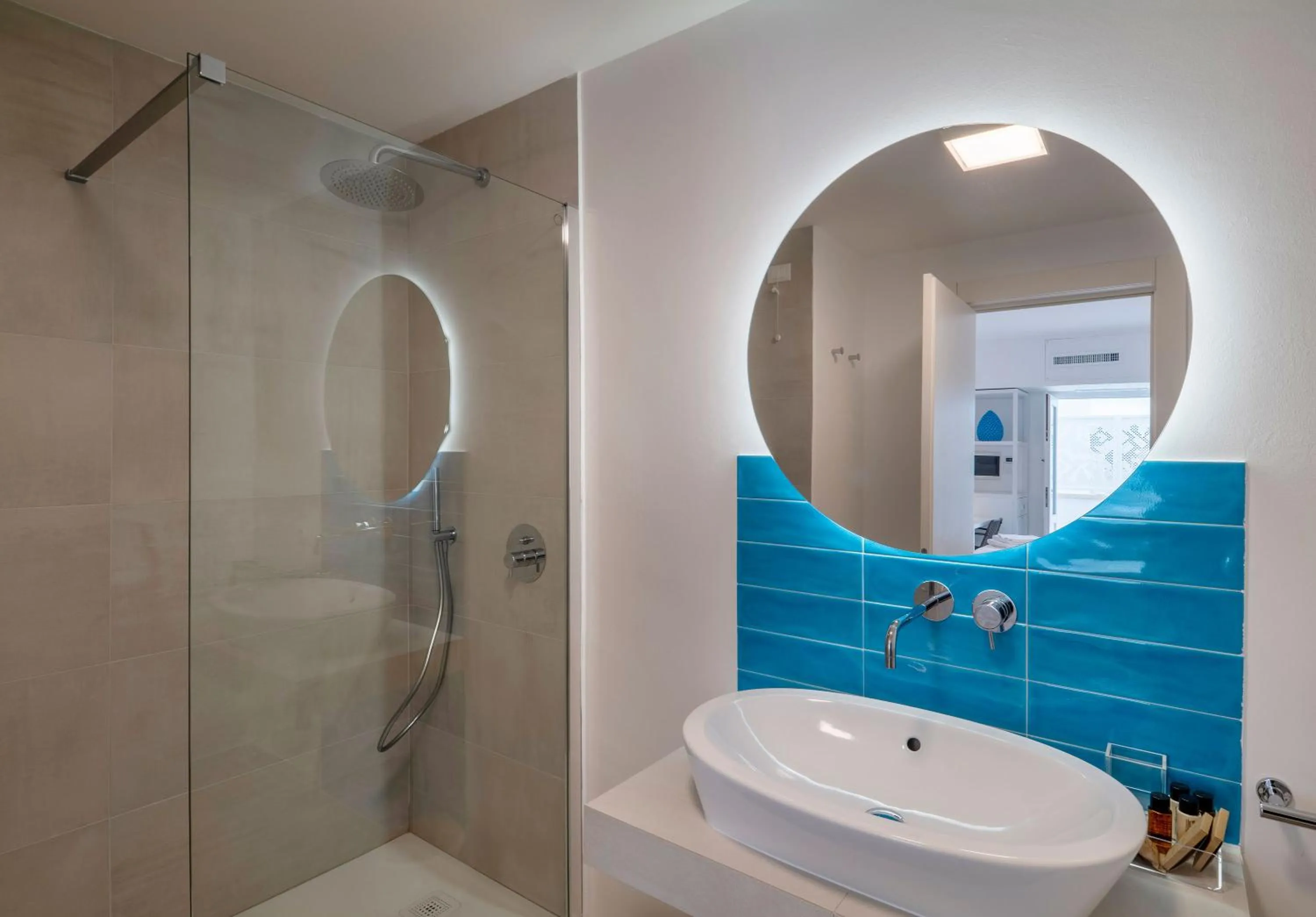 Bathroom in Dimora San Giuseppe Hotel & SPA