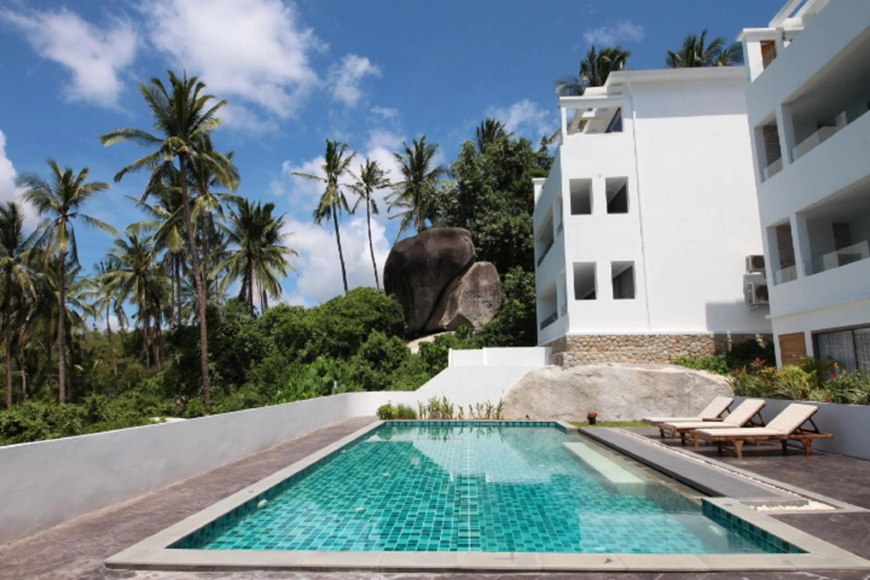 Pool view in Tropical Sea View Residence