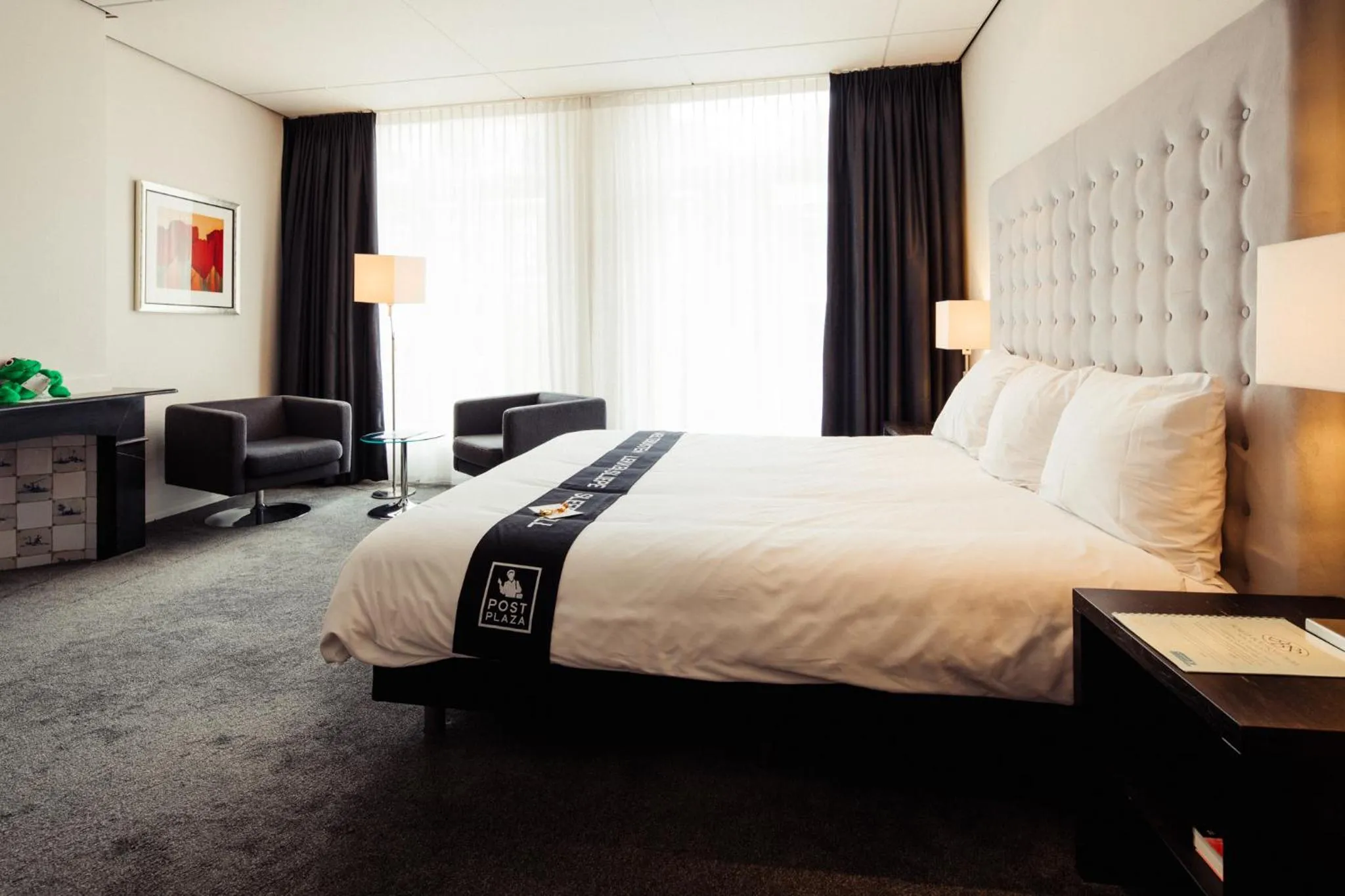 Bed in Post-Plaza Hotel & Grand Café