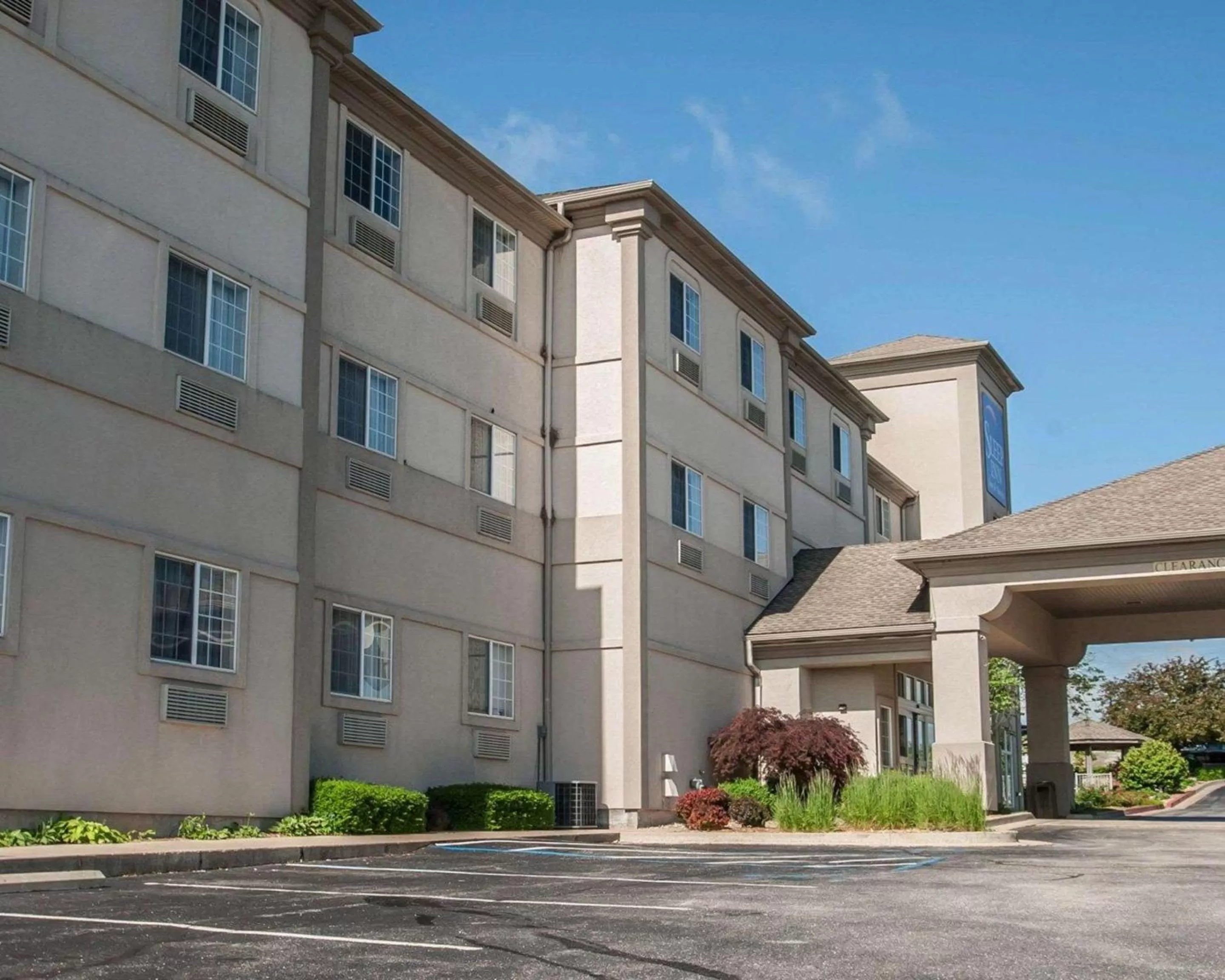 Property building in Sleep Inn & Suites Lake of the Ozarks