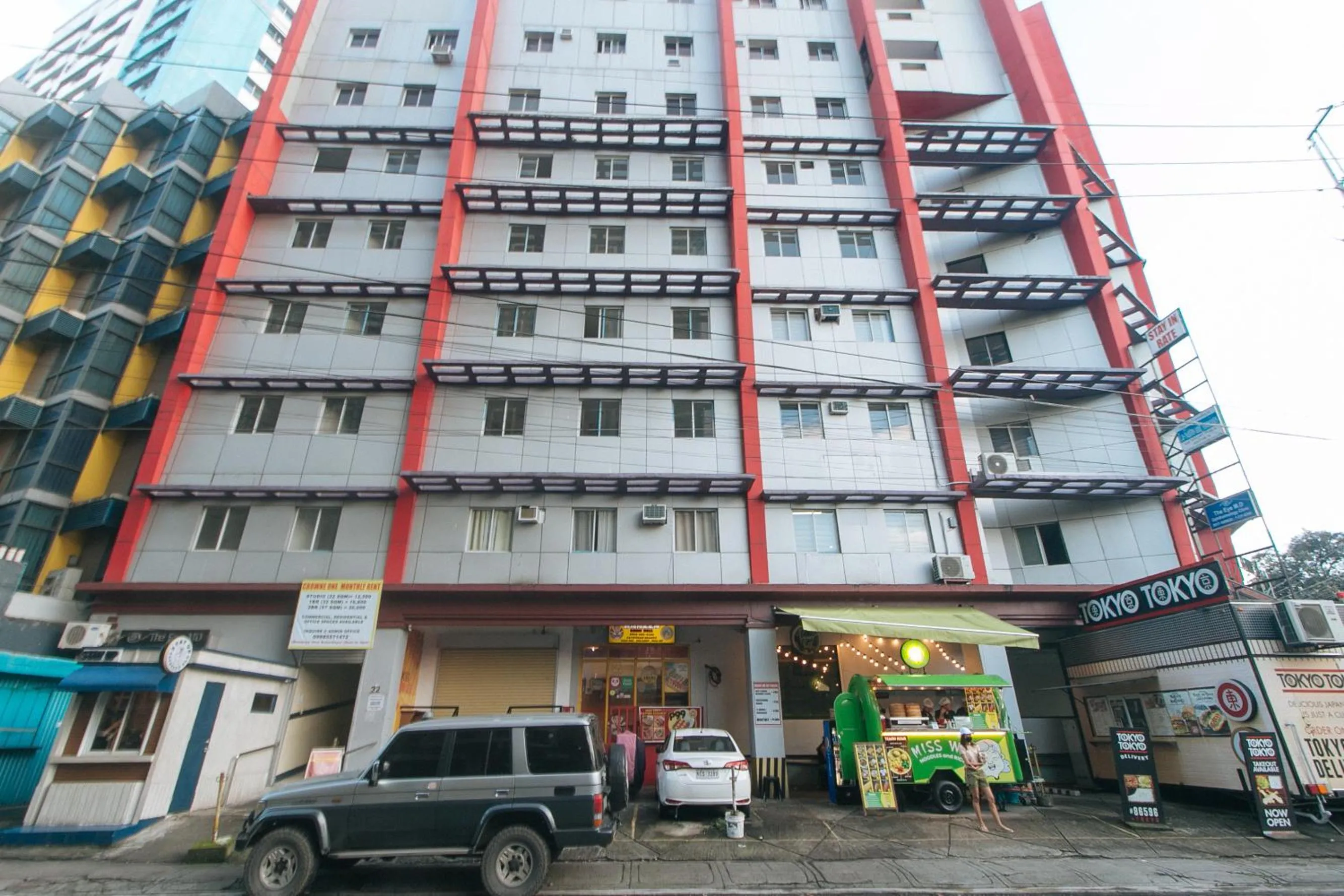 RedDoorz at Crowne One Condo