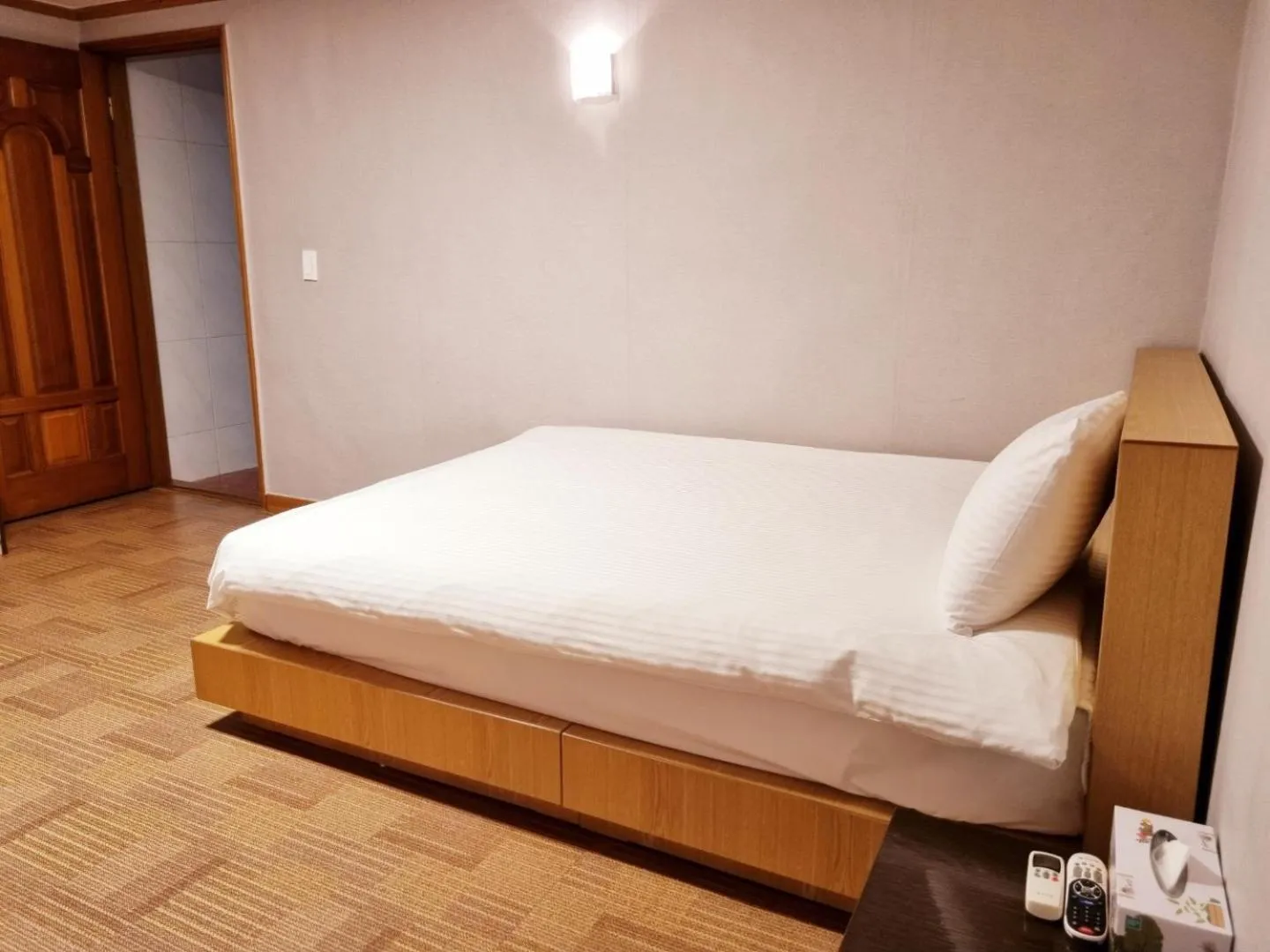 Decorative detail in Hotel G