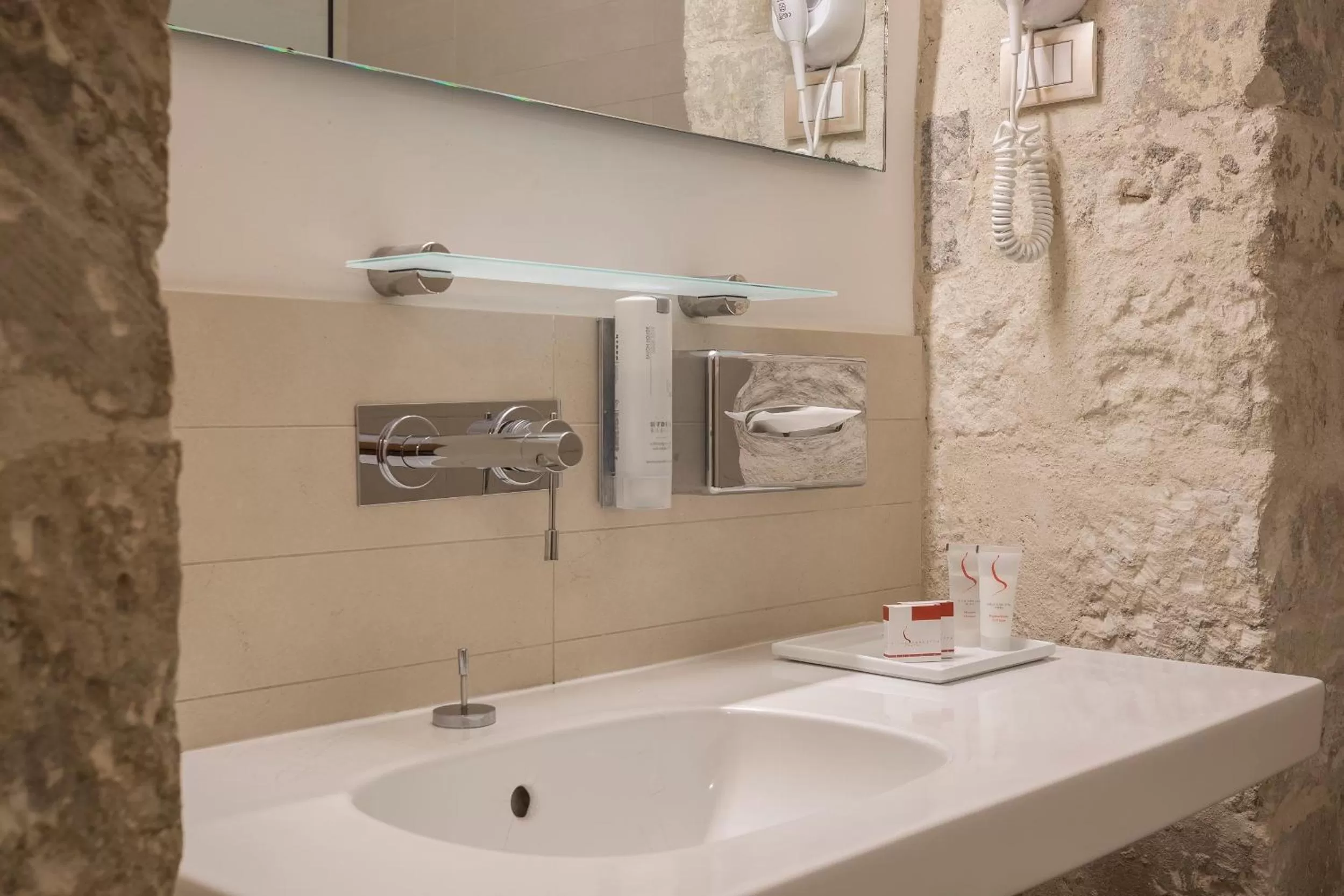 Bathroom in Hotel Villa Carlotta