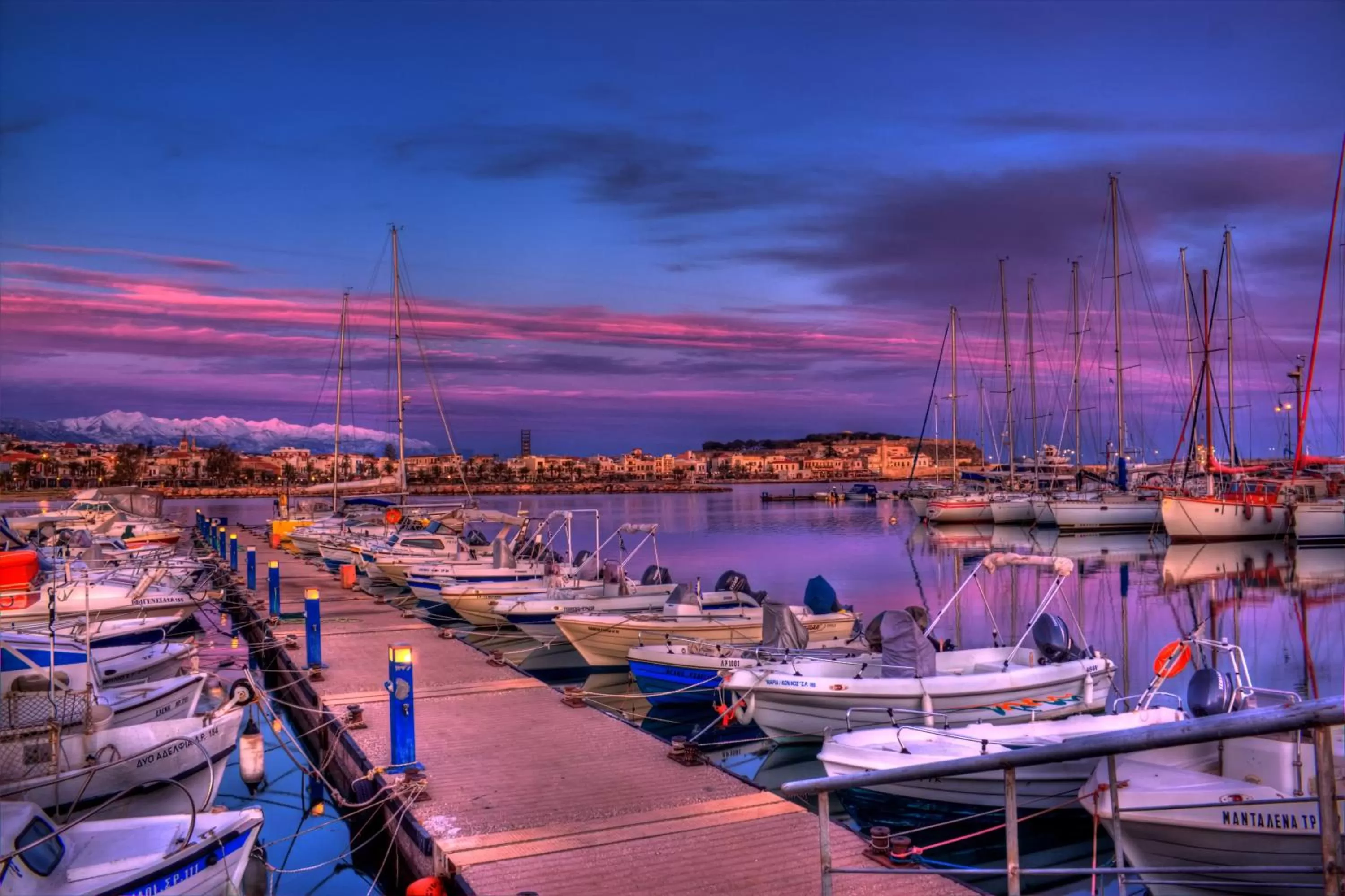 Area and facilities in Faros Rooms