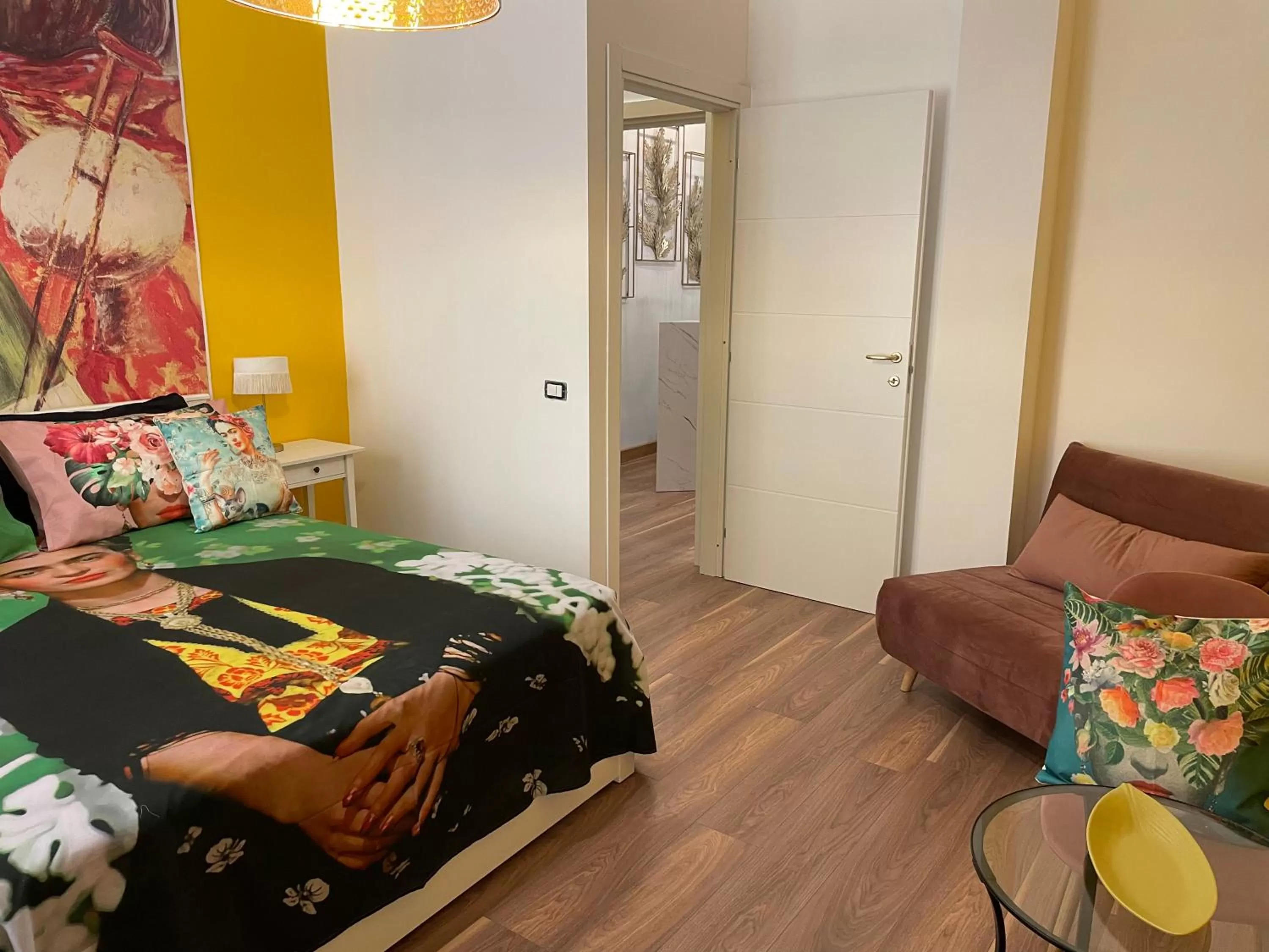 Photo of the whole room, Bed in ConteMax ArtHouse