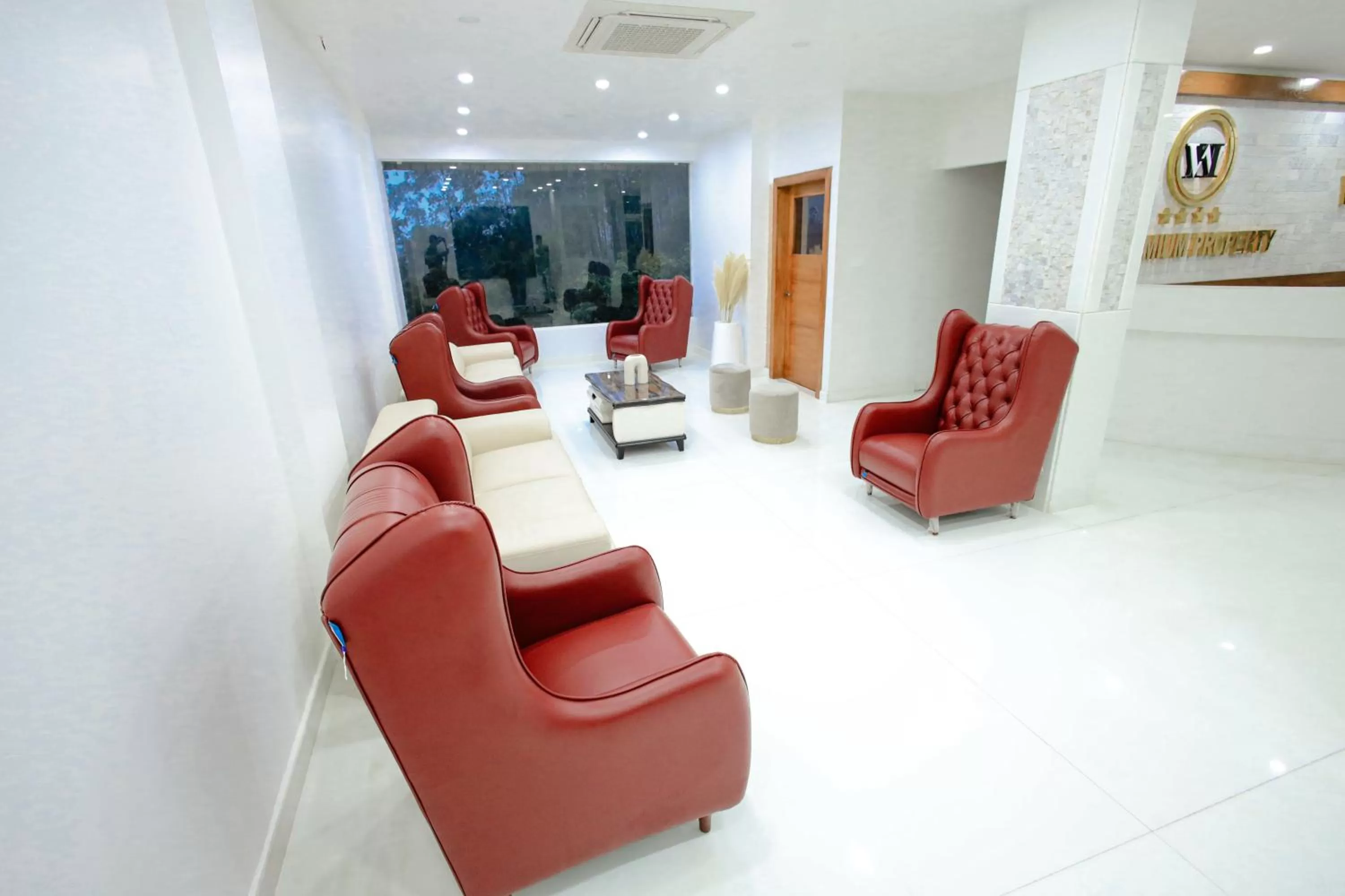 Lobby or reception, Seating Area in HOTEL WHITE HOUSE, Munnar