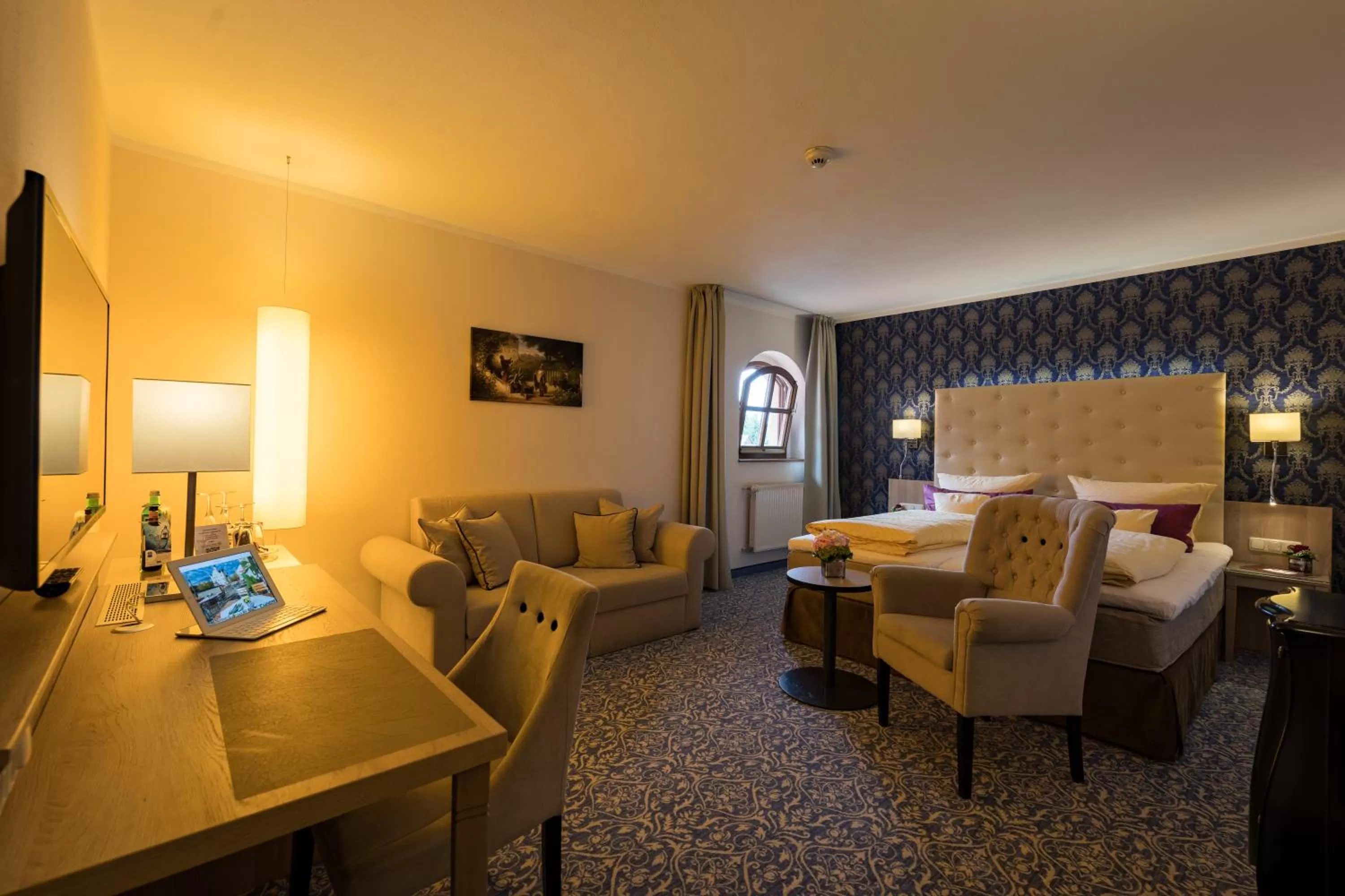 Photo of the whole room in Schlosshotel Klaffenbach