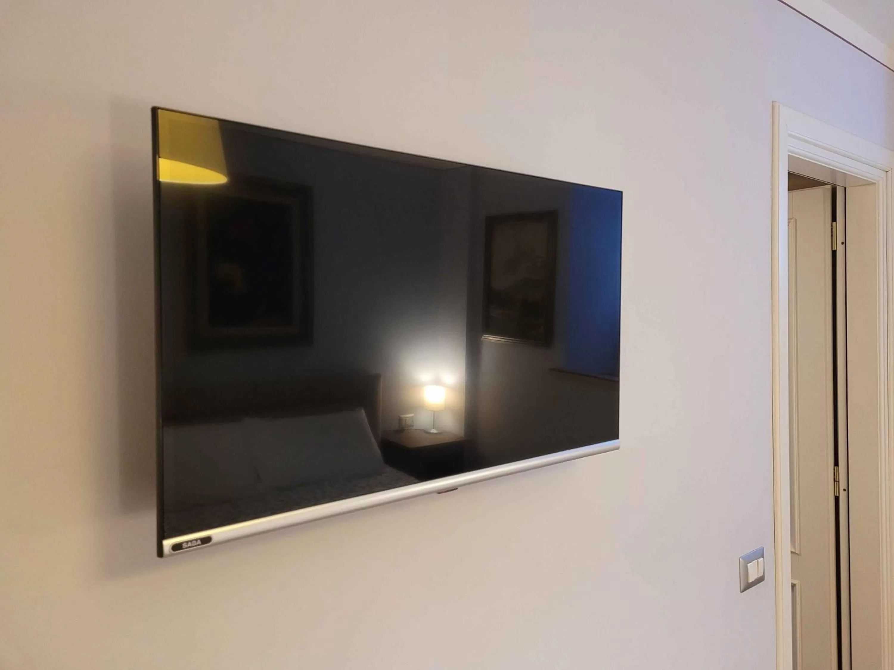 TV and multimedia in B&B Villa Tavallini