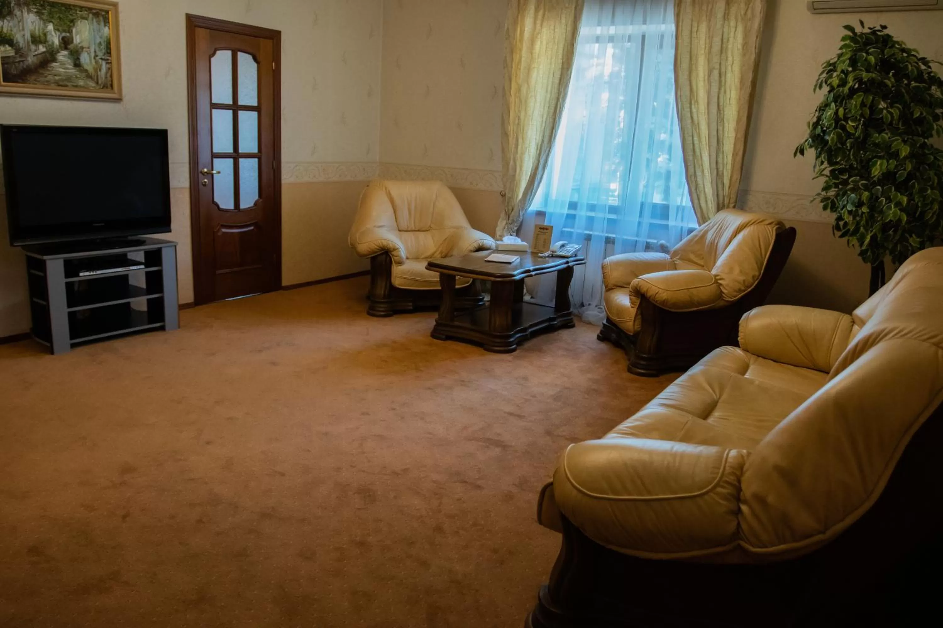 Living room, Seating Area in Kamelot