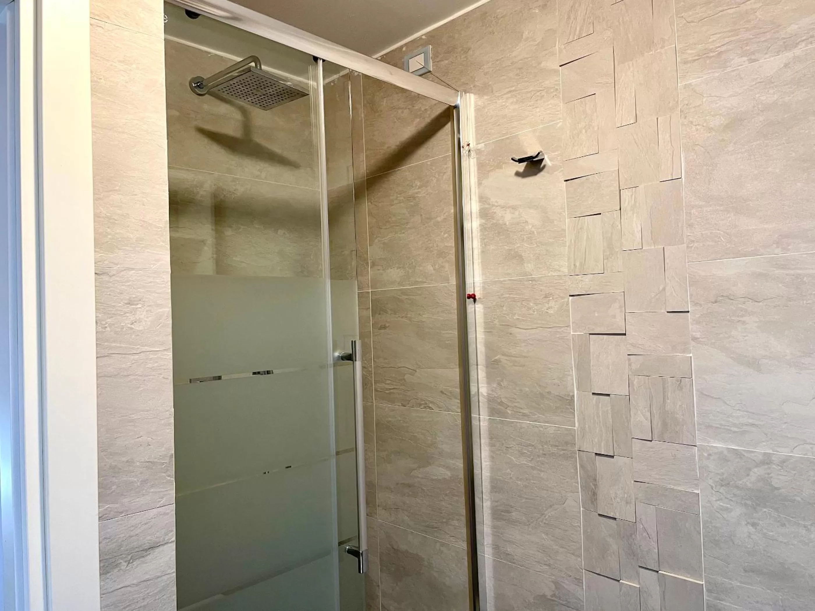 Shower in Canto dei Servi