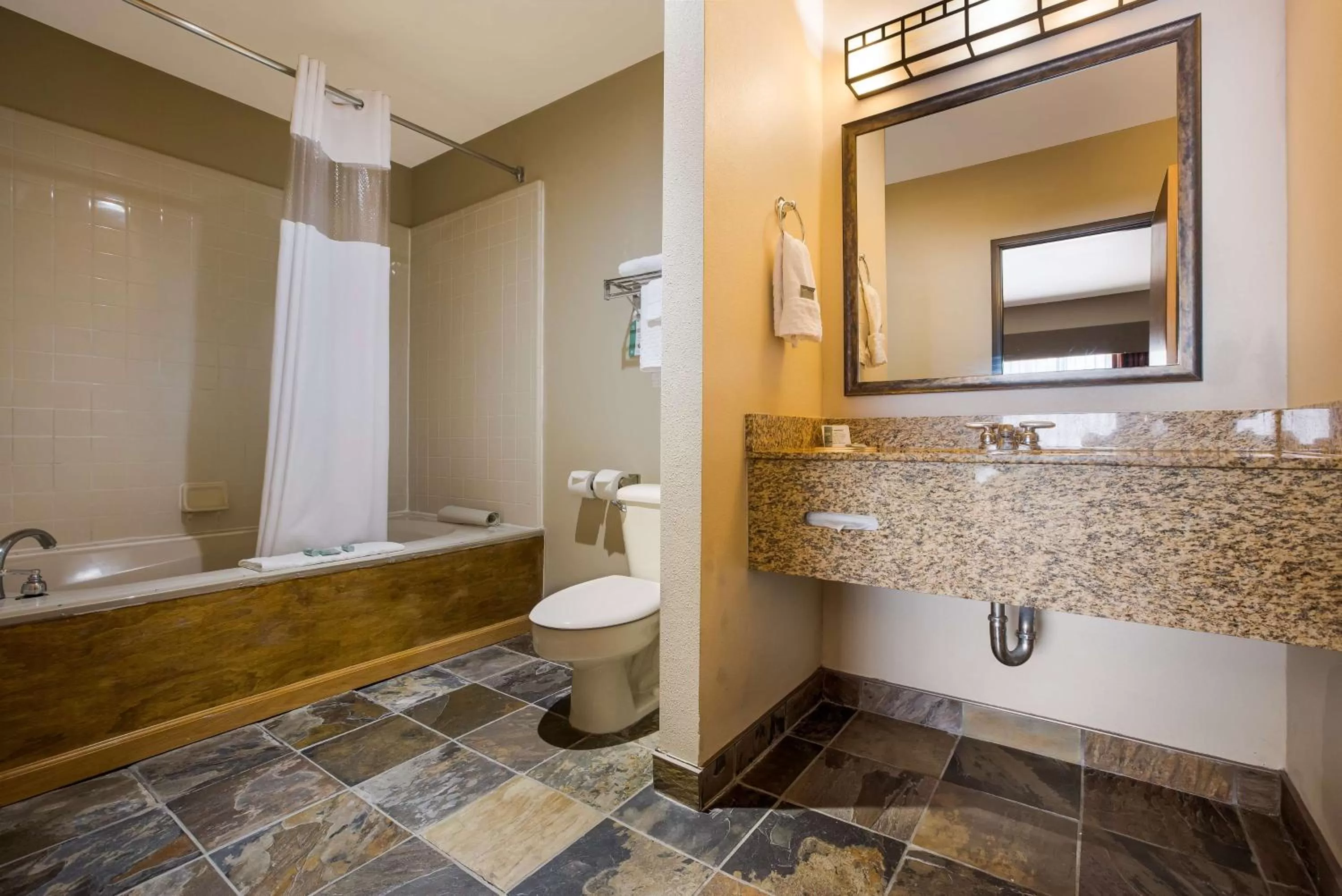 Bathroom in Best Western Northwest Lodge