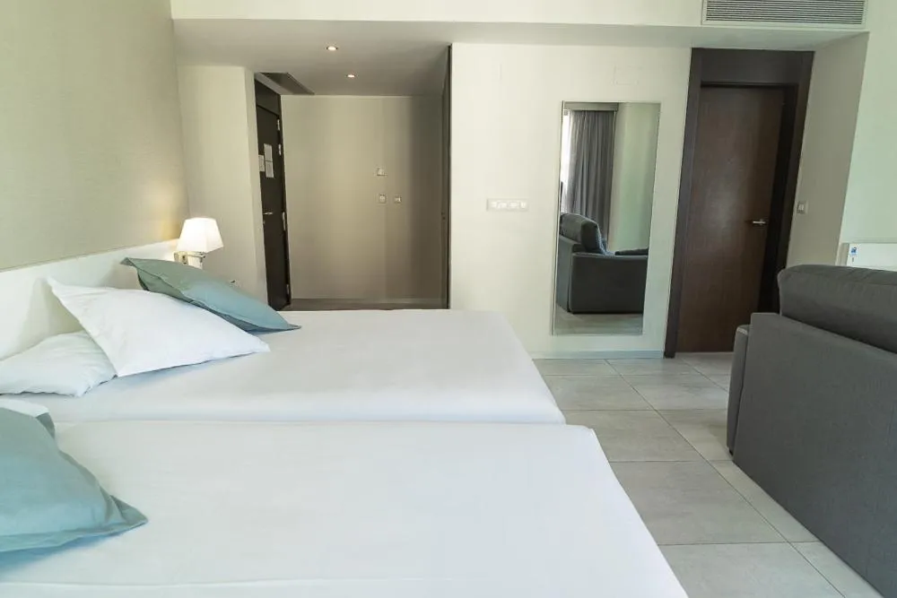 Photo of the whole room in Ágora Spa & Resort