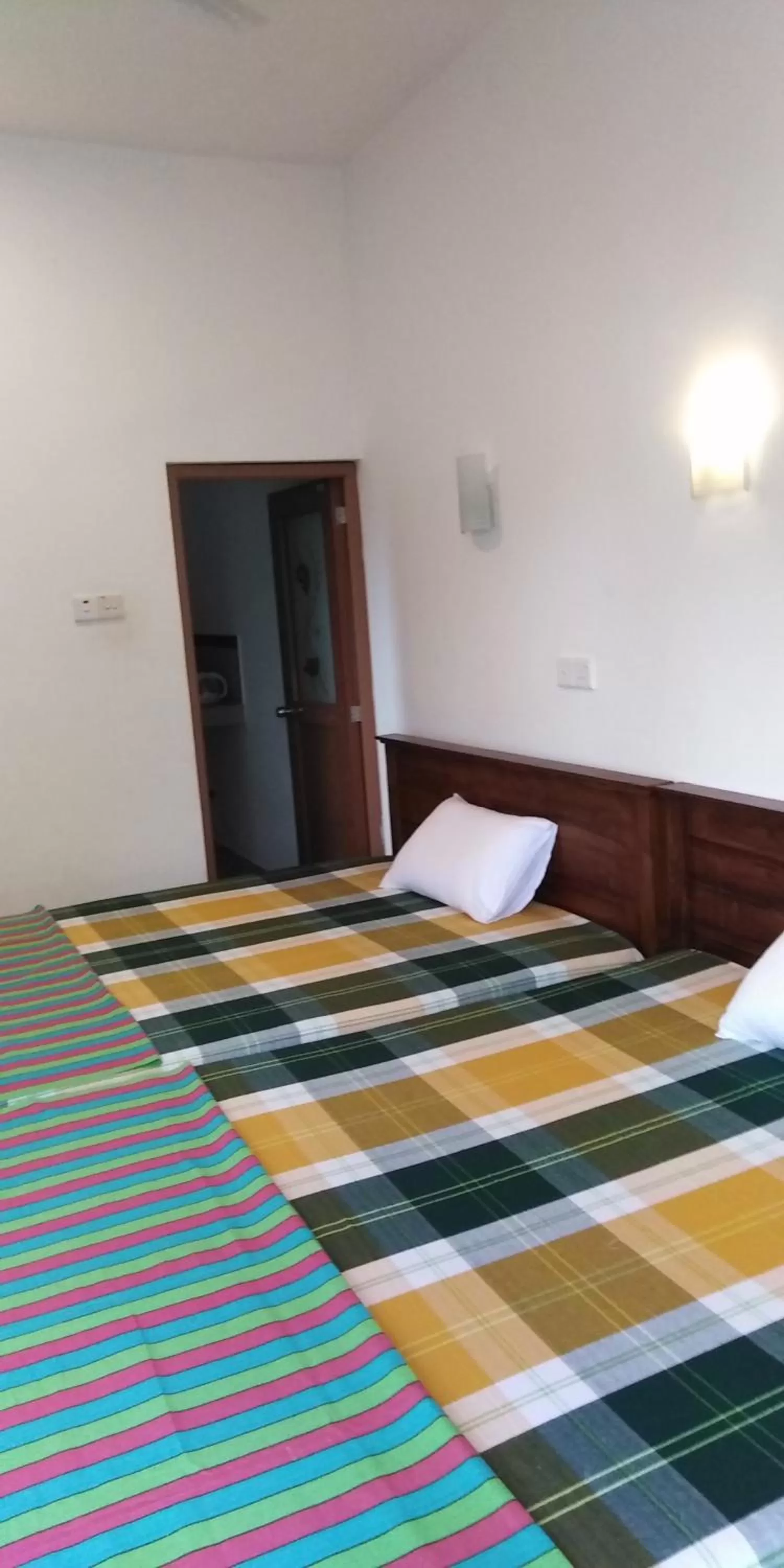 Bed in Pearl Resort Mirissa