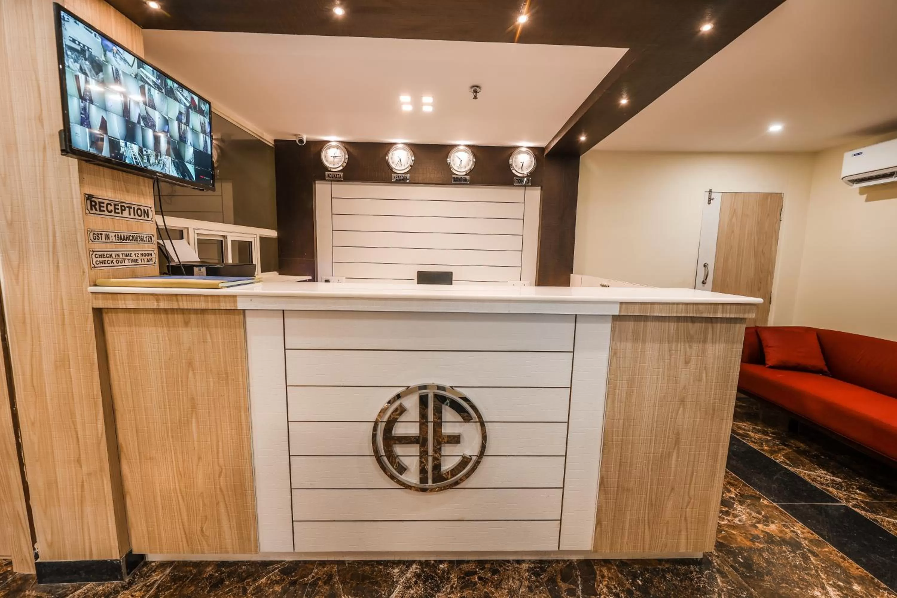 Lobby or reception in Hotel Holiday Express