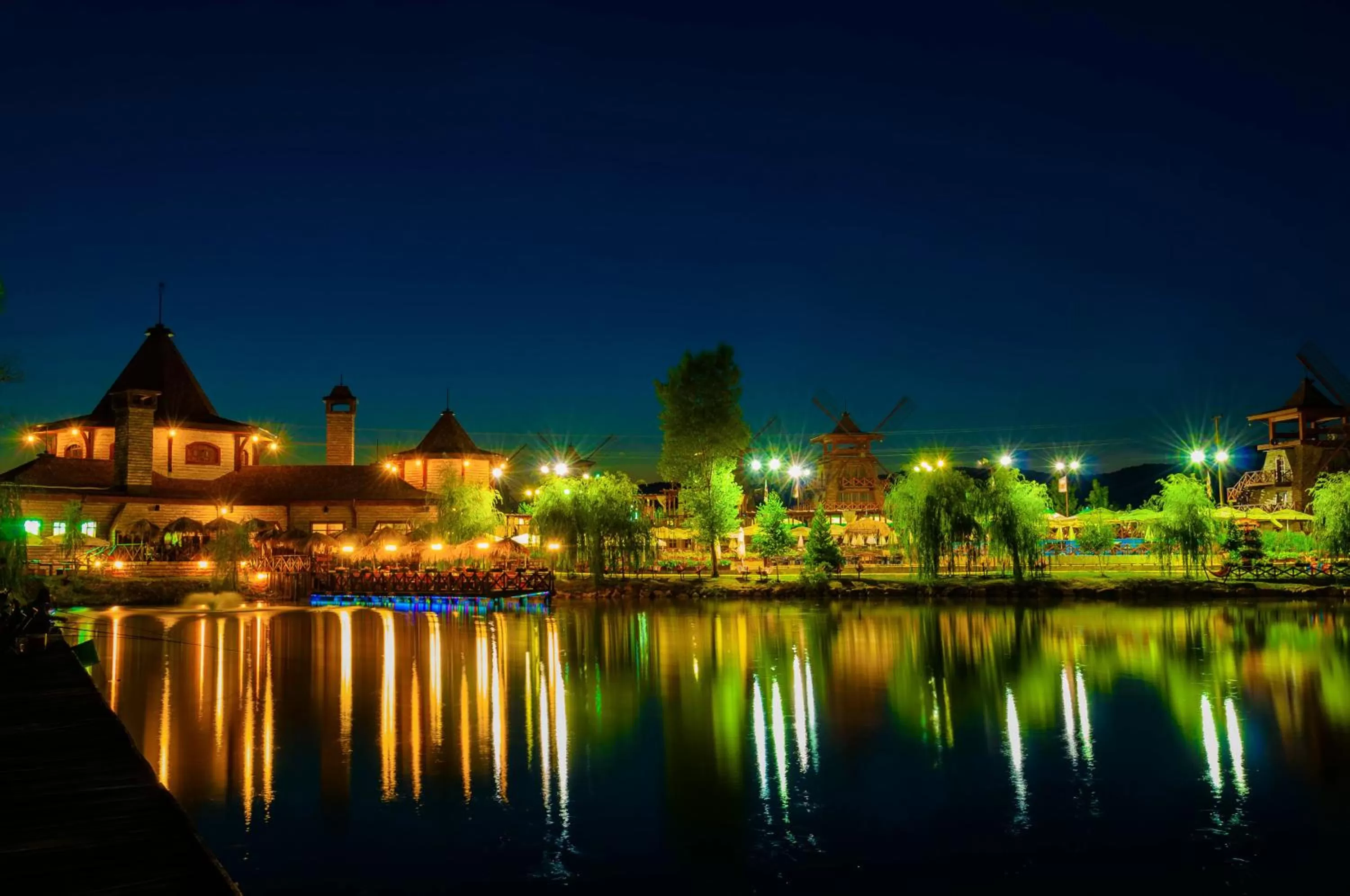 Night in The Wind Mills Hydropark