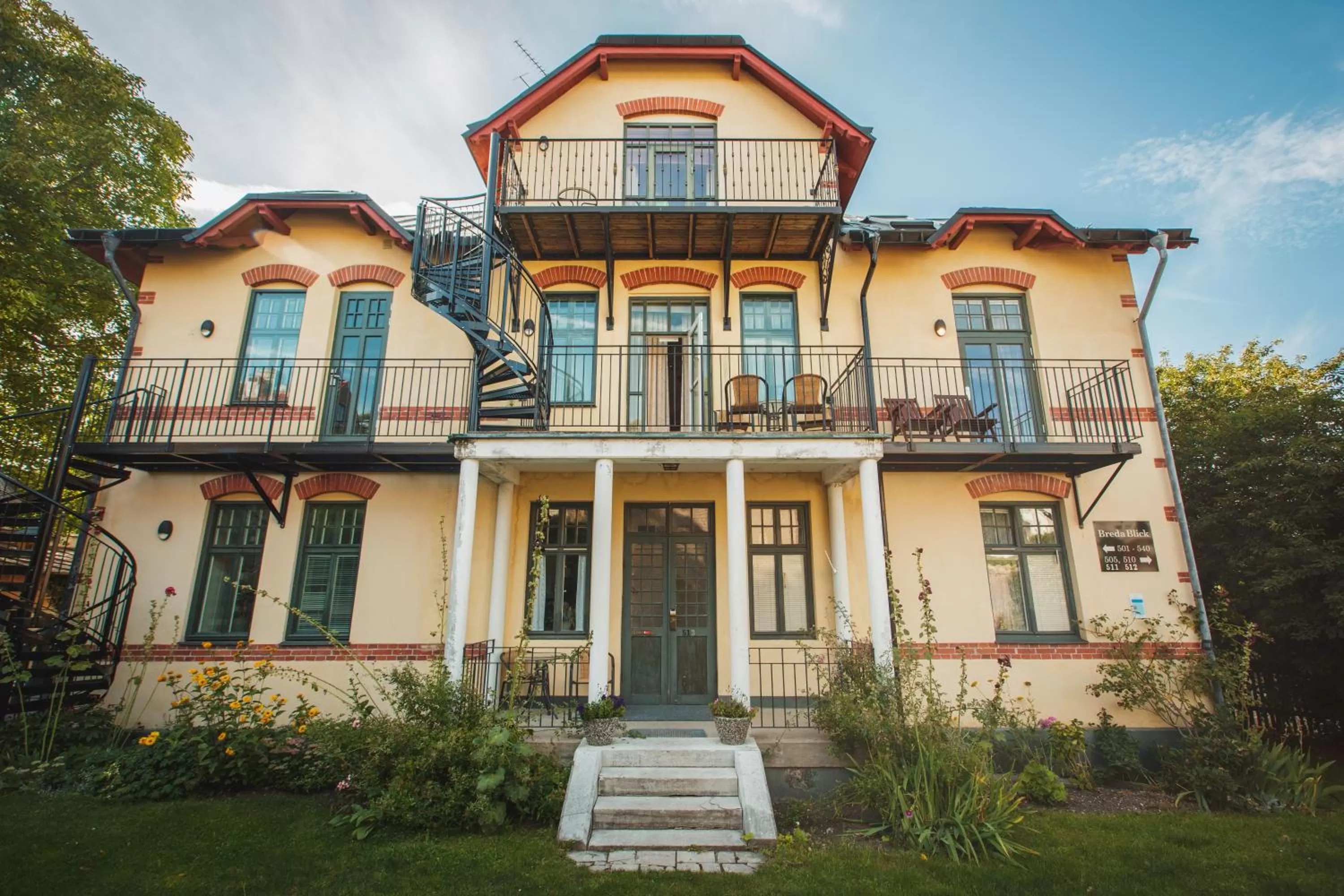 Property building in Hotell Breda Blick