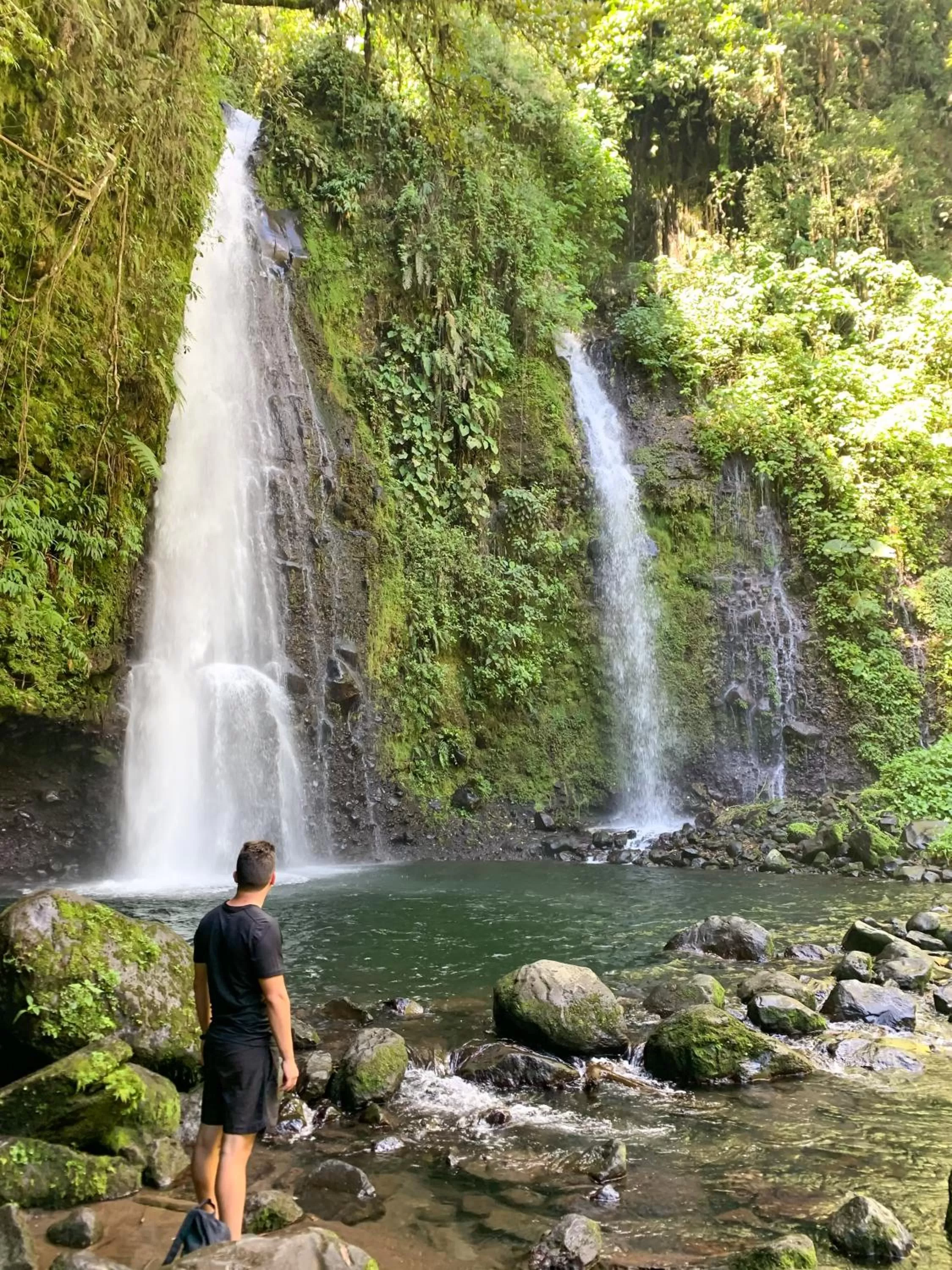 Restaurant/places to eat in Hospedaje La Naciente