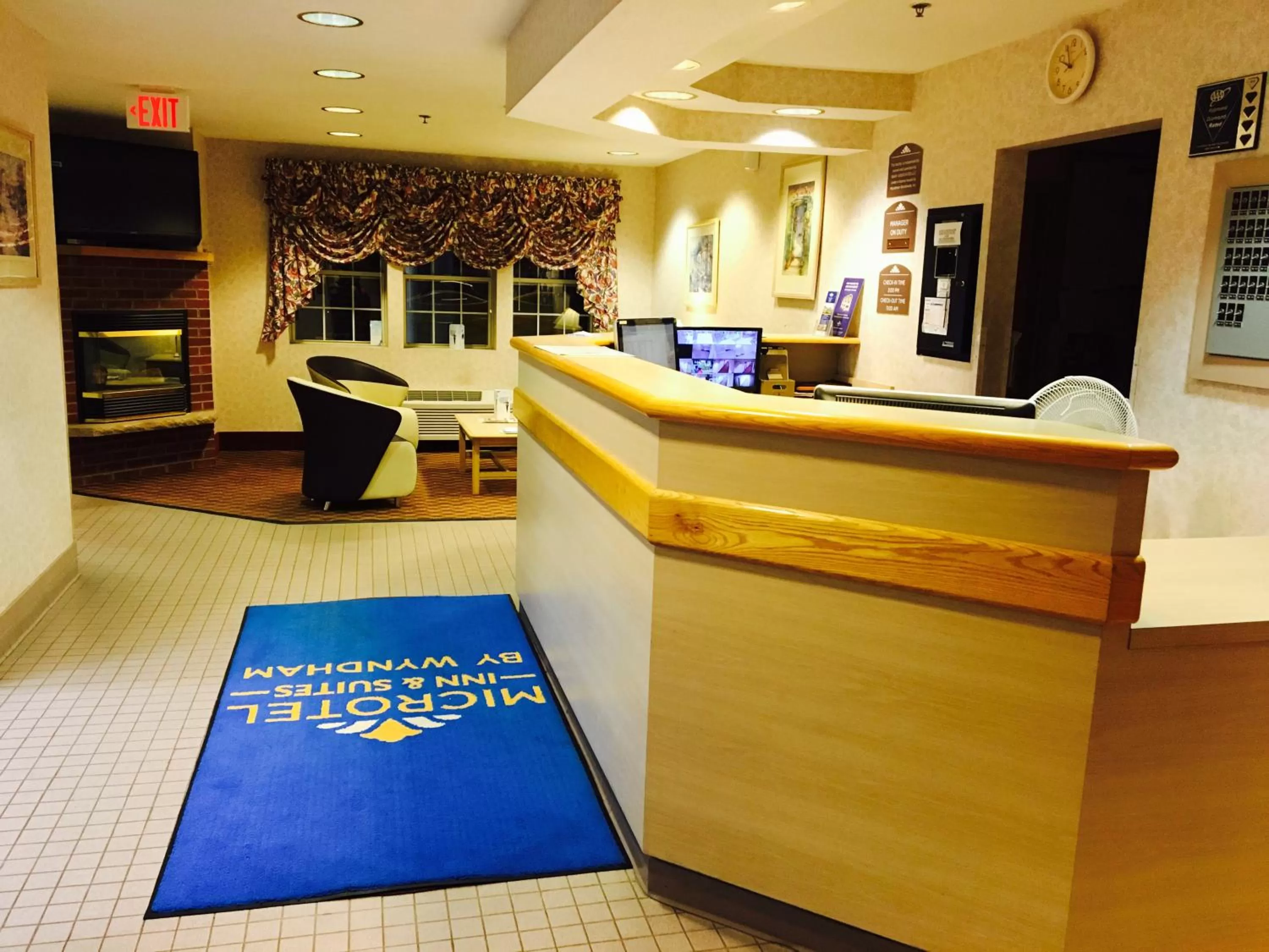 Lobby or reception in Microtel Inn & Suites by Wyndham Syracuse Baldwinsville