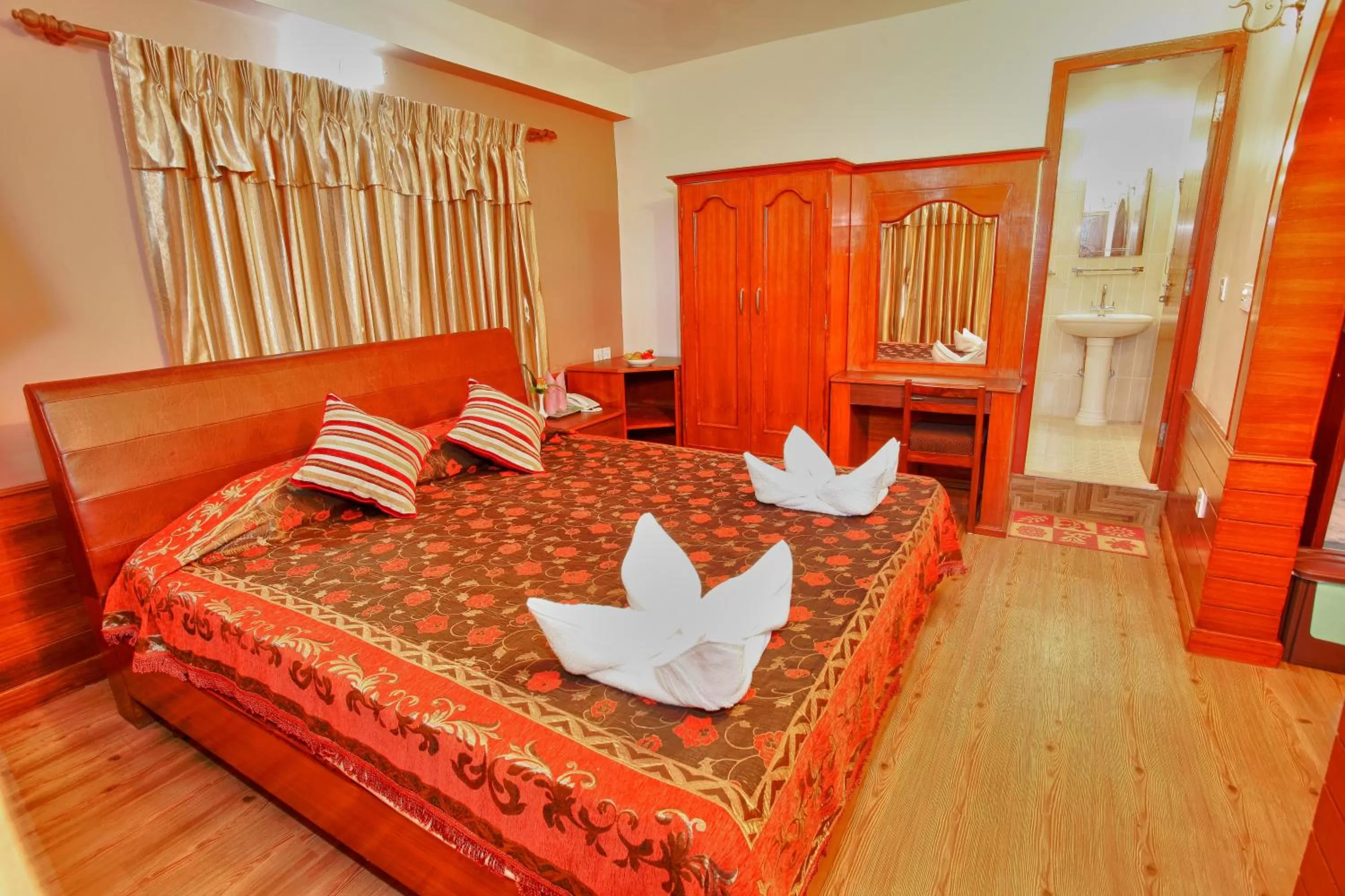 Photo of the whole room, Bed in Hotel Crystal Palace