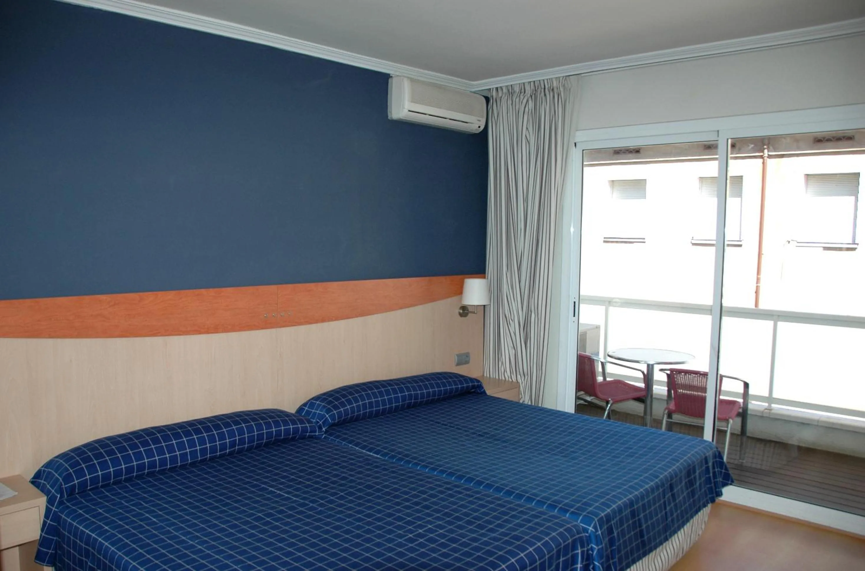 Bedroom in Hotel President