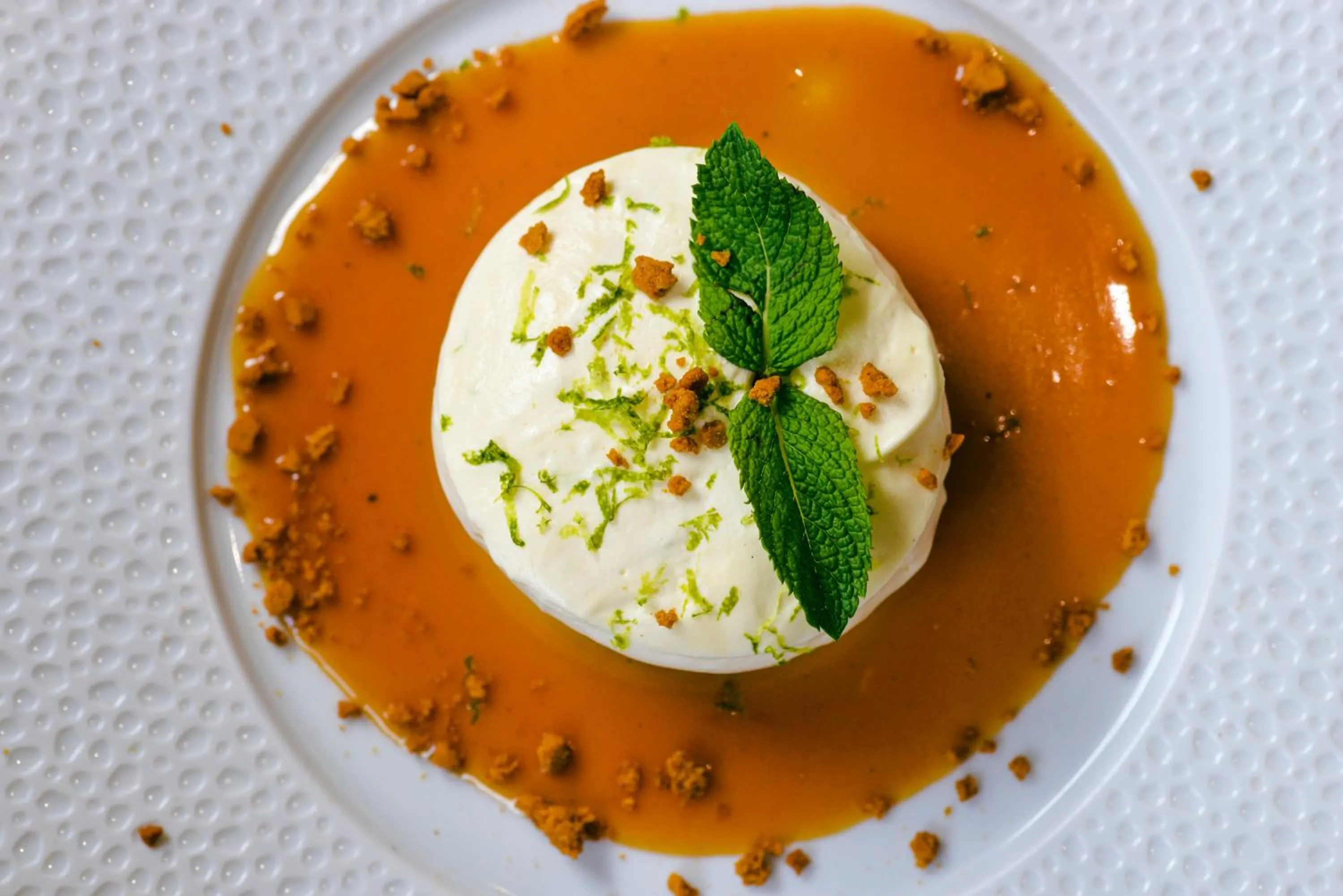 Restaurant/places to eat in Hostellerie Saint Pierre