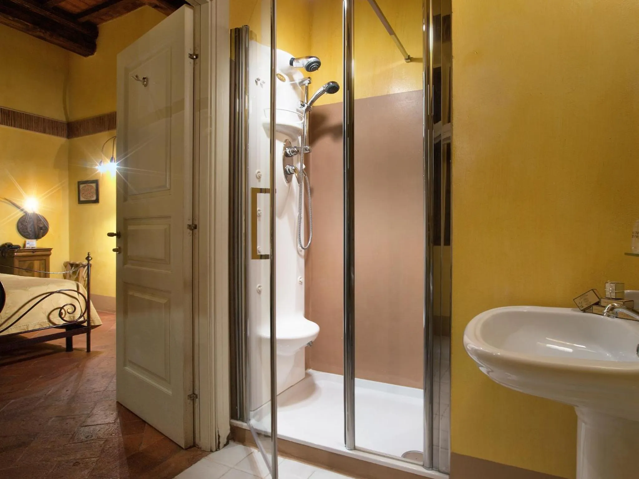 Classic Double Room in Graziella Patio Hotel