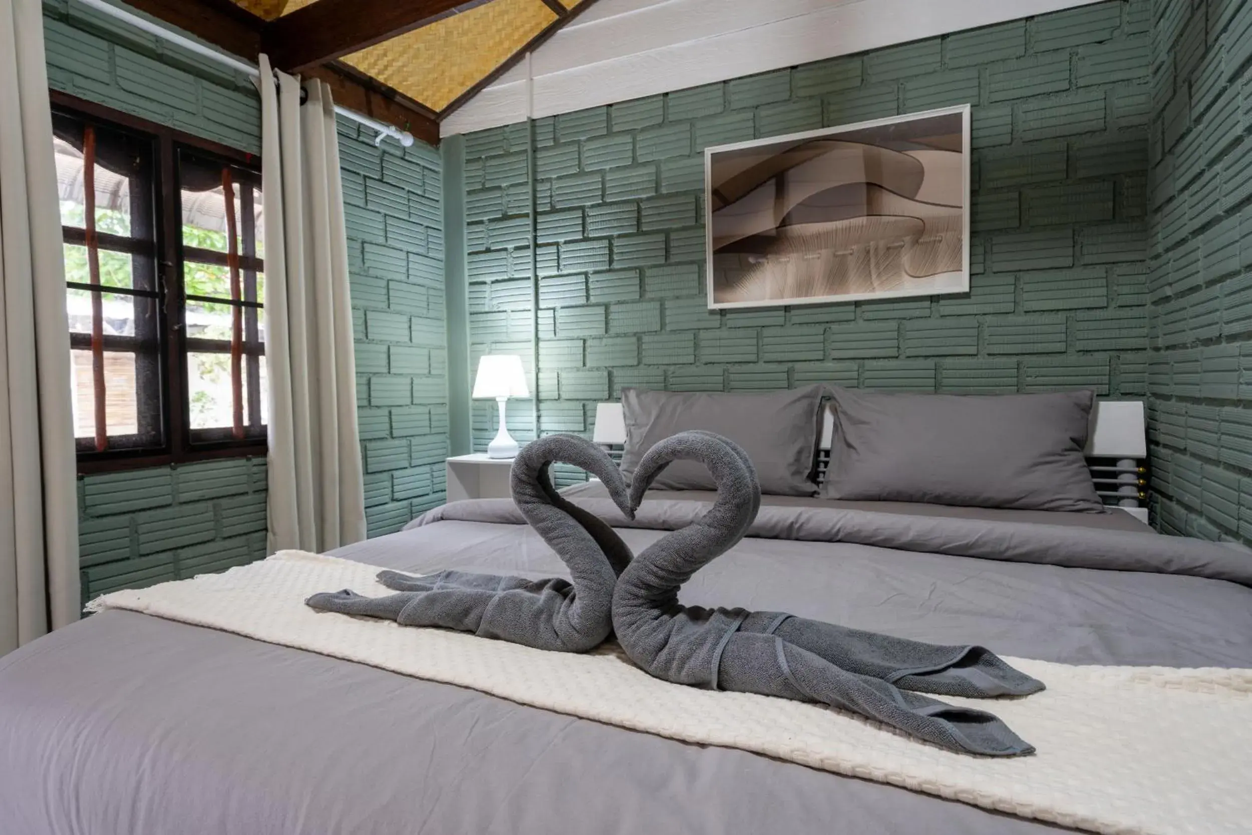 Breeze Bungalows Breeze Bungalows