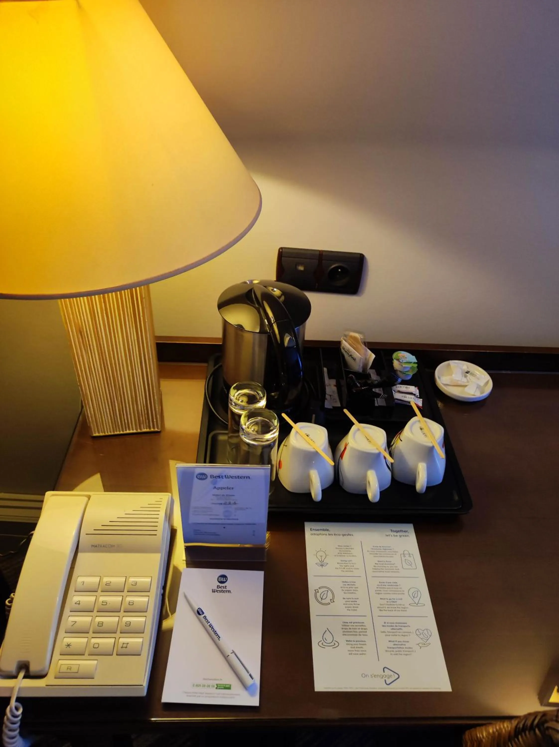 Coffee/tea facilities in Best Western de Diane