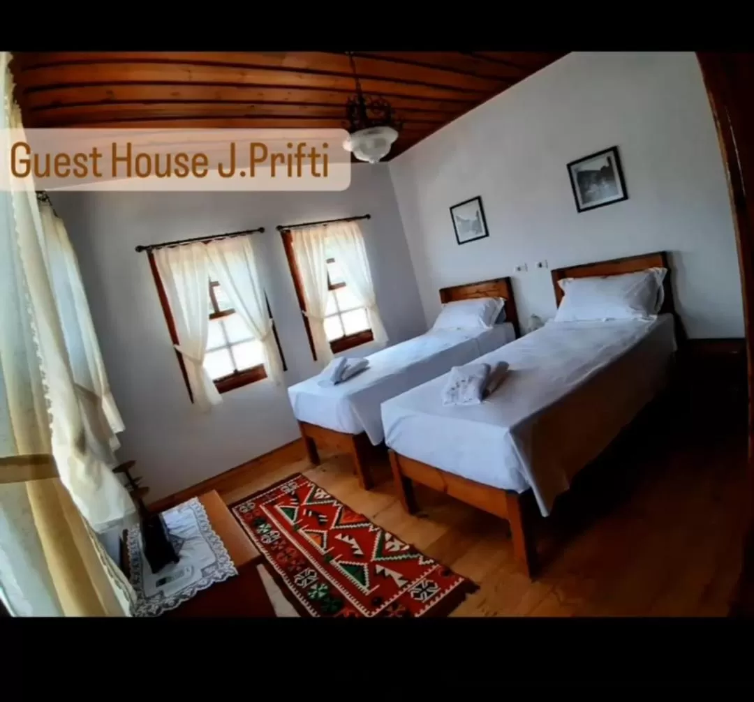 Bed in Guest House J.Prifti