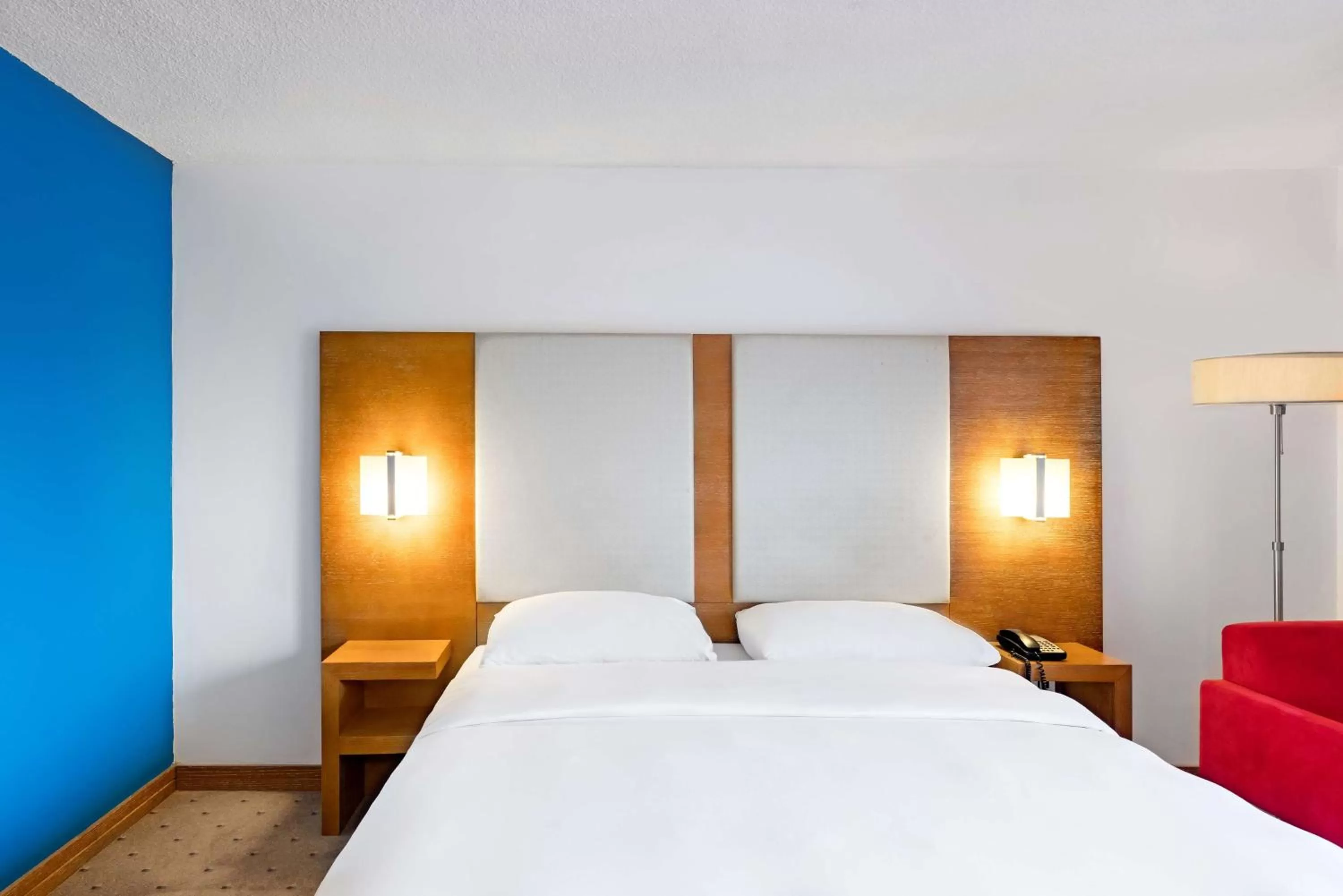 Photo of the whole room, Bed in Park Inn by Radisson Abeokuta