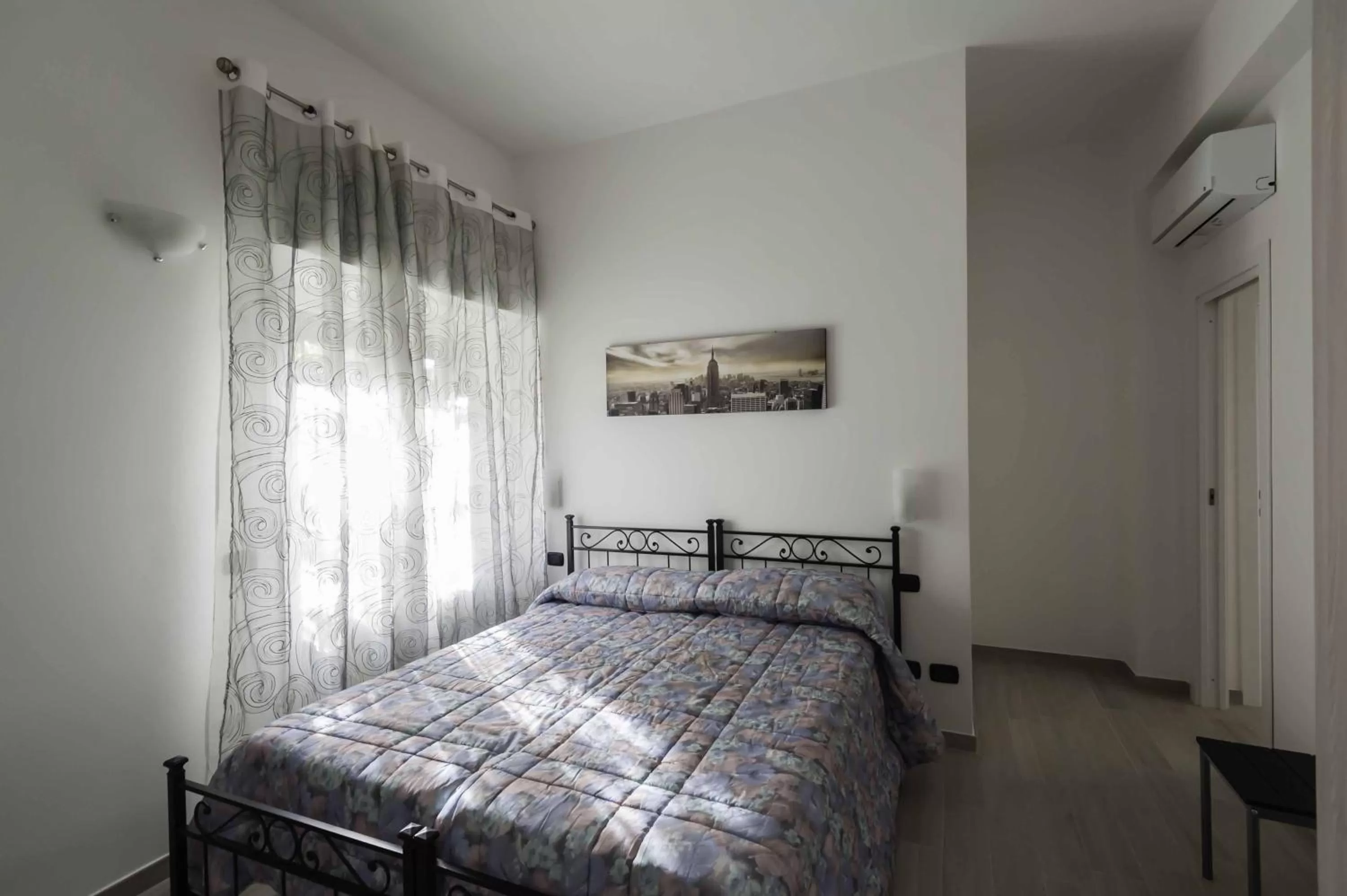 Photo of the whole room in Il Giardino dell'Eden