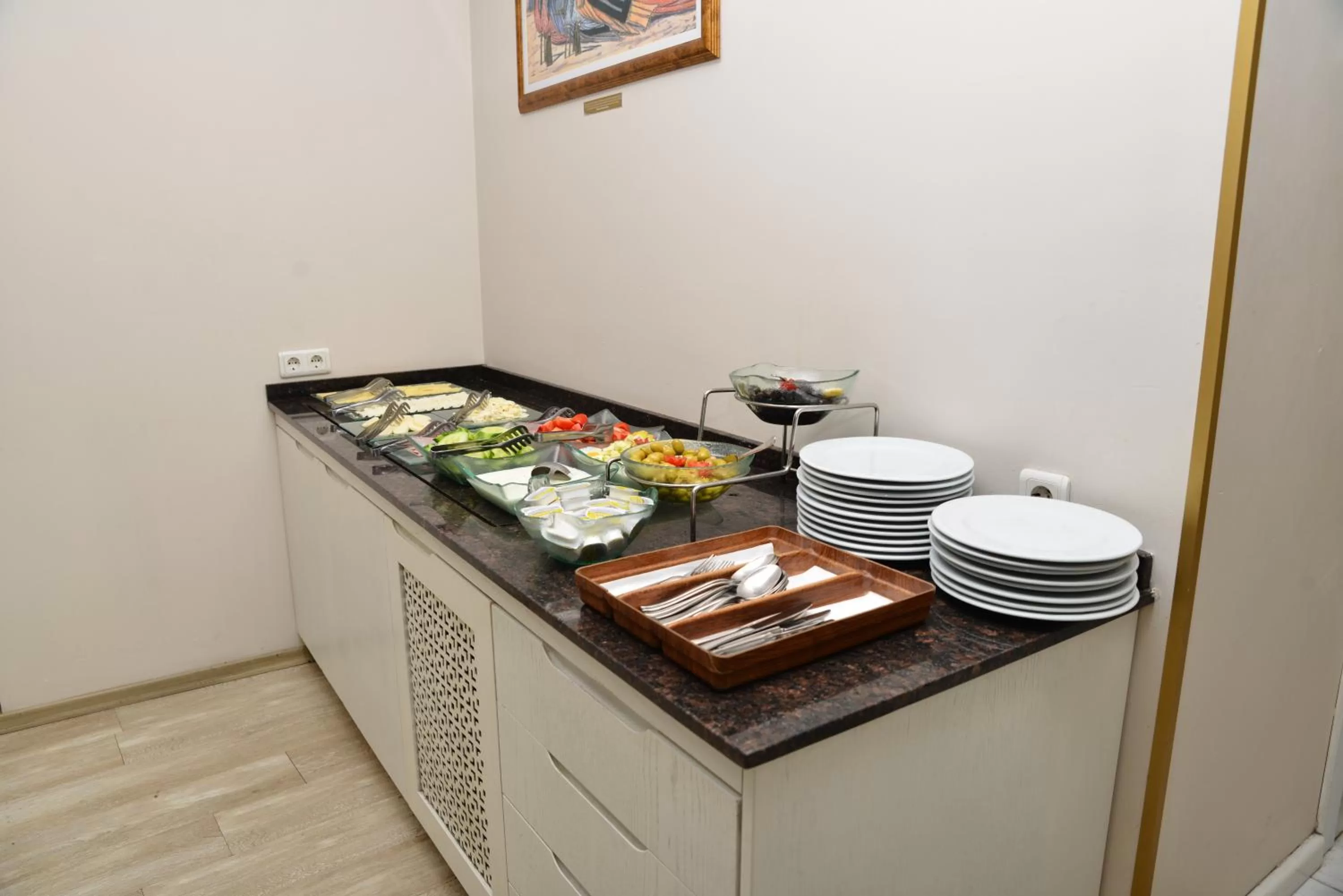 Restaurant/places to eat in Ilkay Hotel