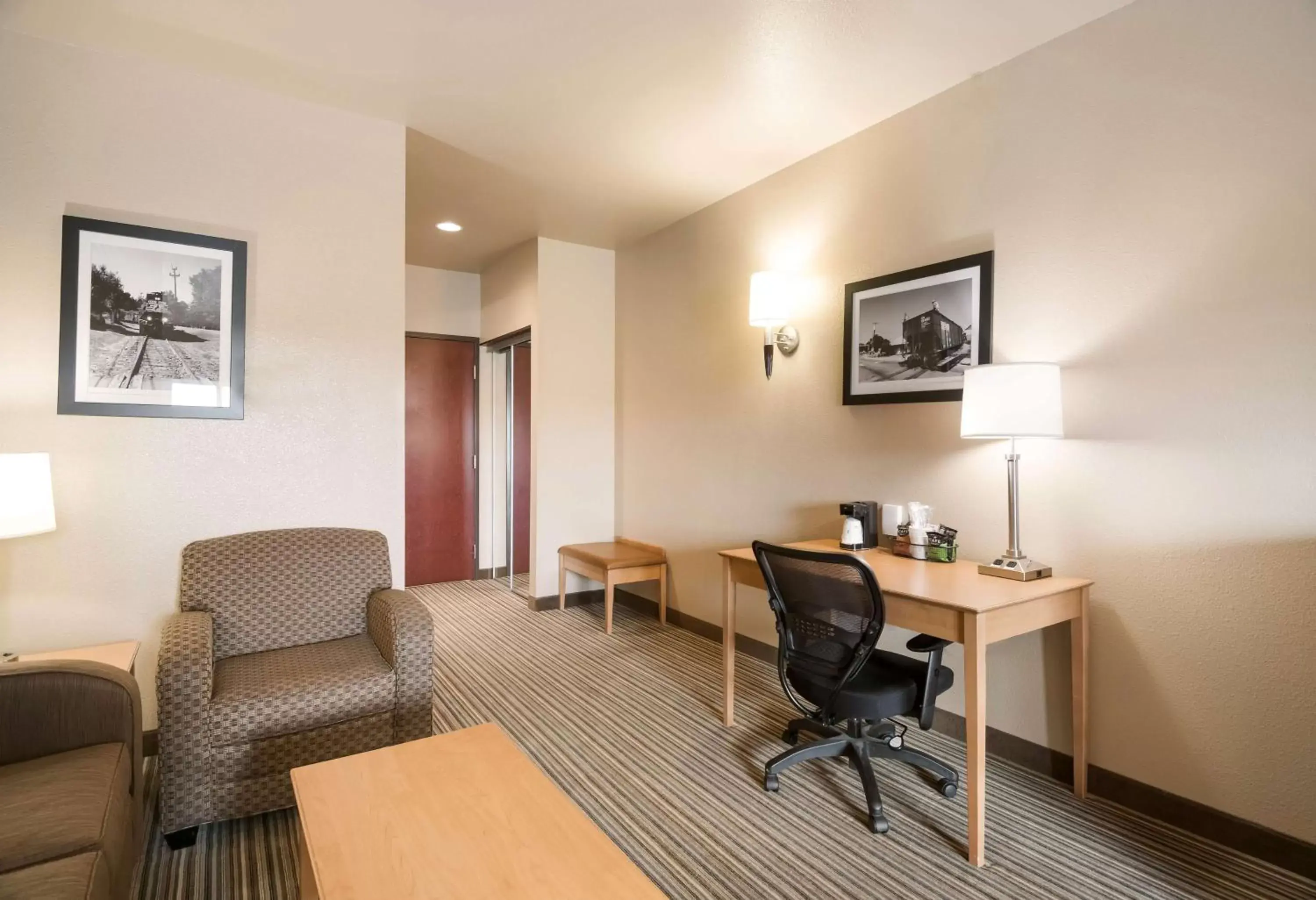 King Suite - Disability Access/Non-Smoking in Best Western Shelby Inn & Suites King Suite - Disability Access/Non-Smoking in Best Western Shelby Inn & Suites