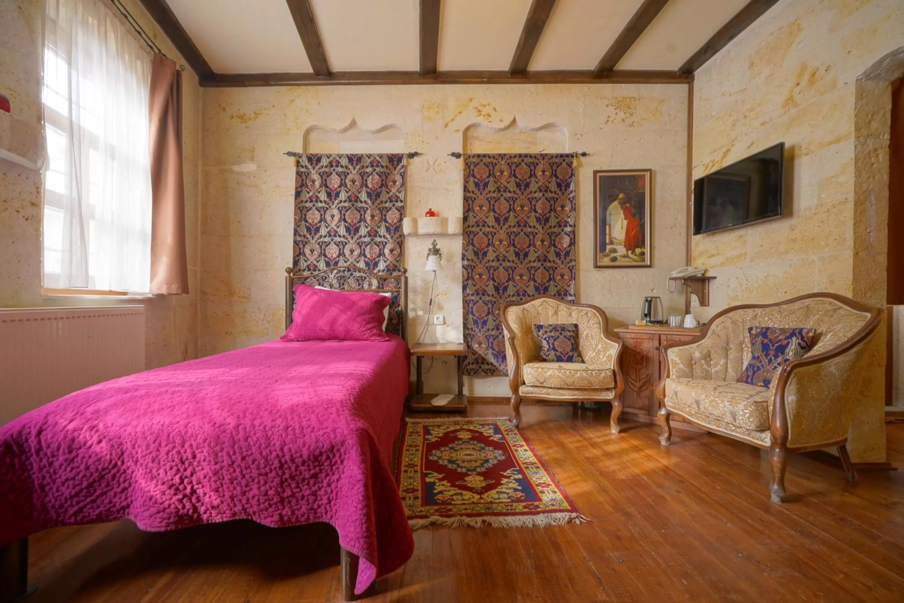 Property building in Vista Cave Hotel