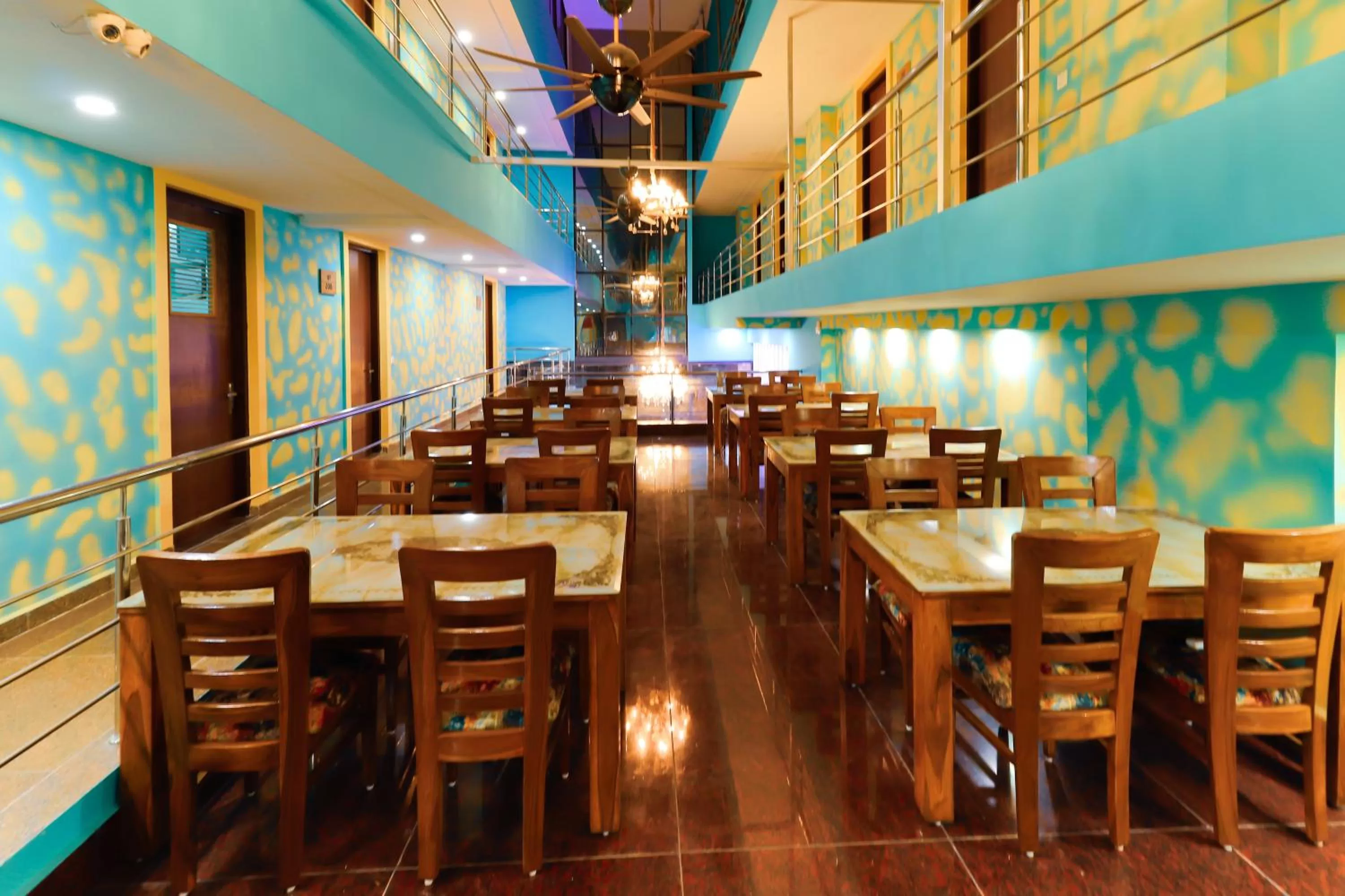 Restaurant/Places to Eat in Miranda Beach Resort