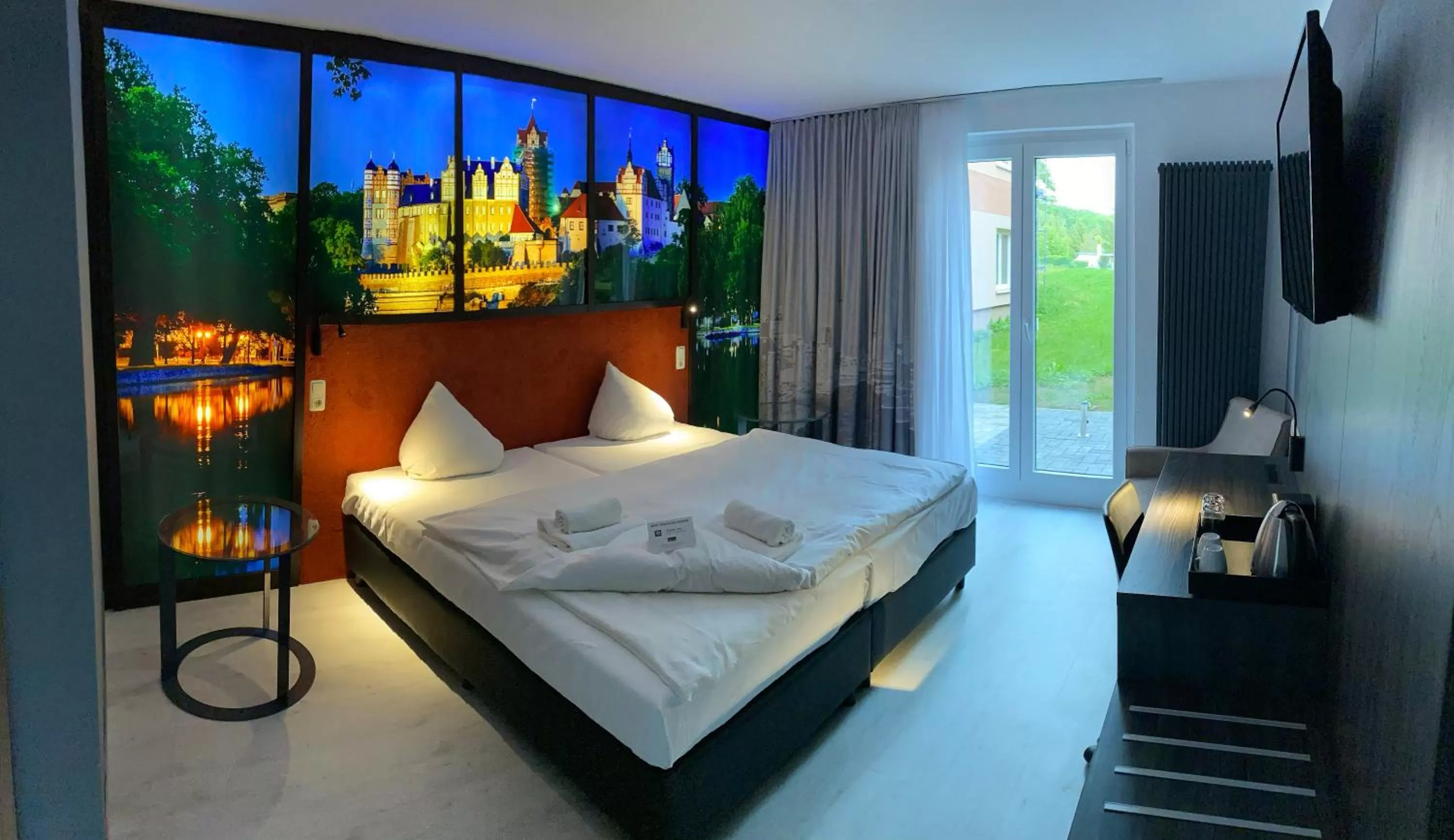 Bed in SL'otel im Parforcehaus