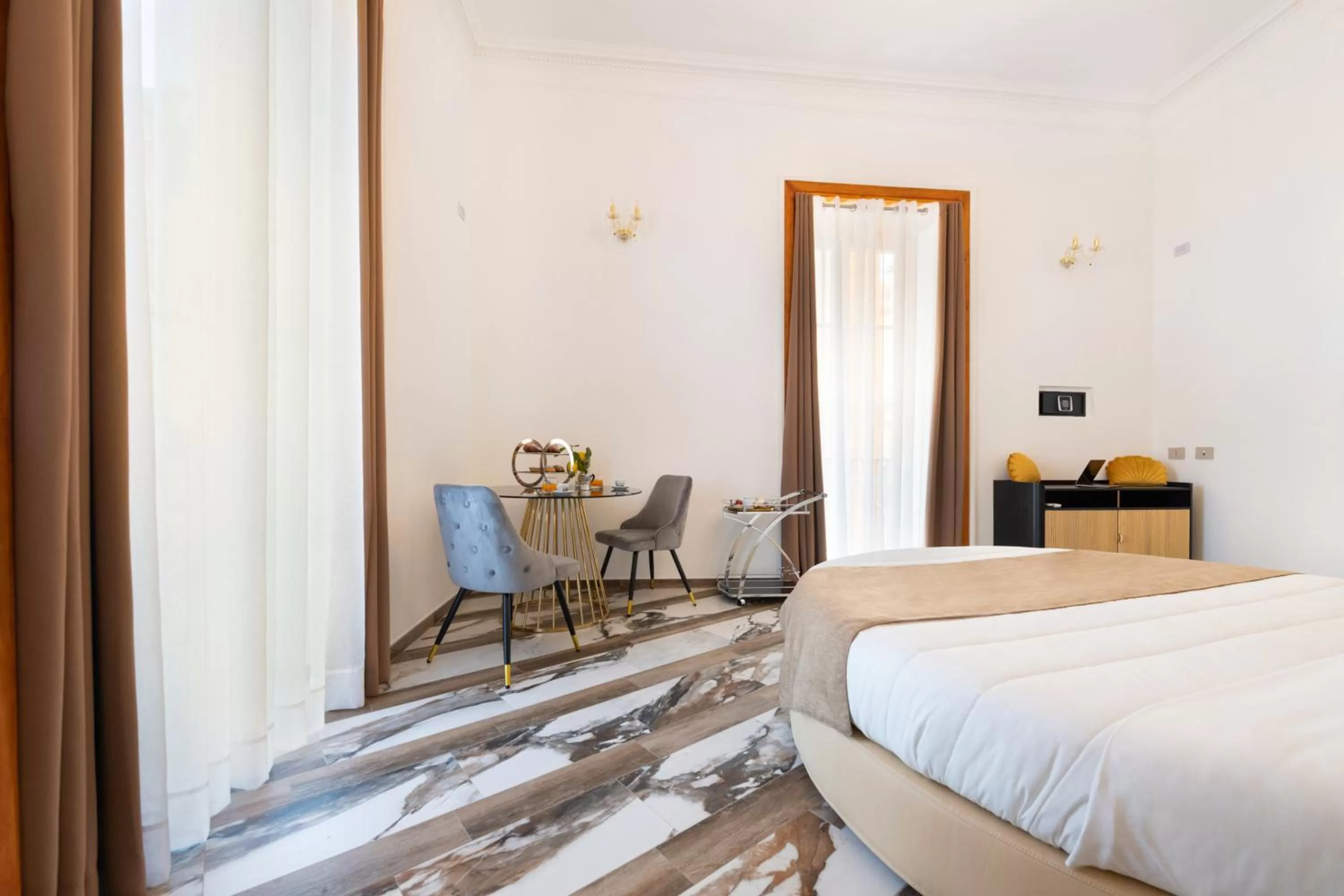 Photo of the whole room, Bed in Sant'Antonino Luxury Suite