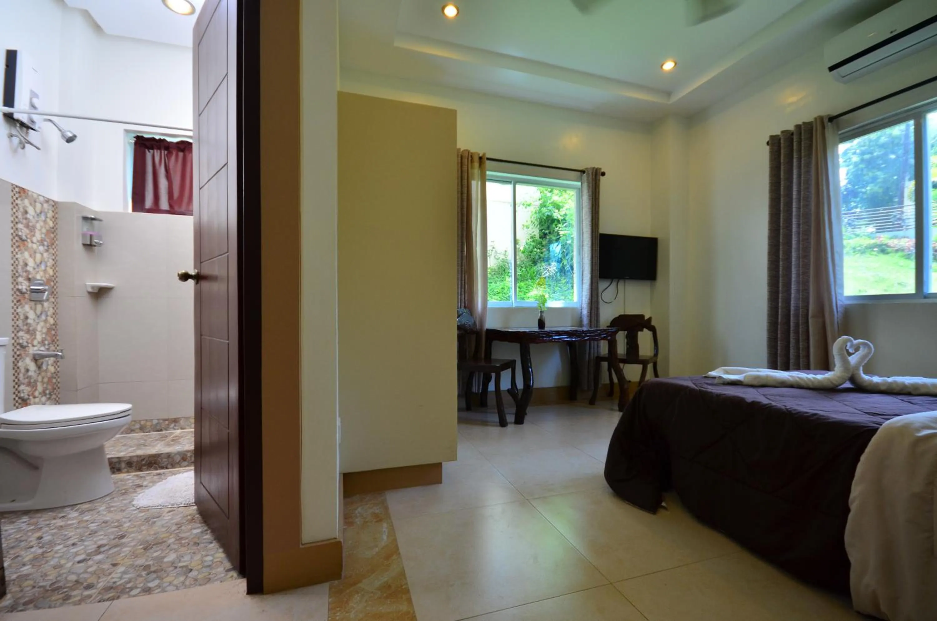 Bathroom in Villa de Sierra Vista Bay and Mountain View Inn