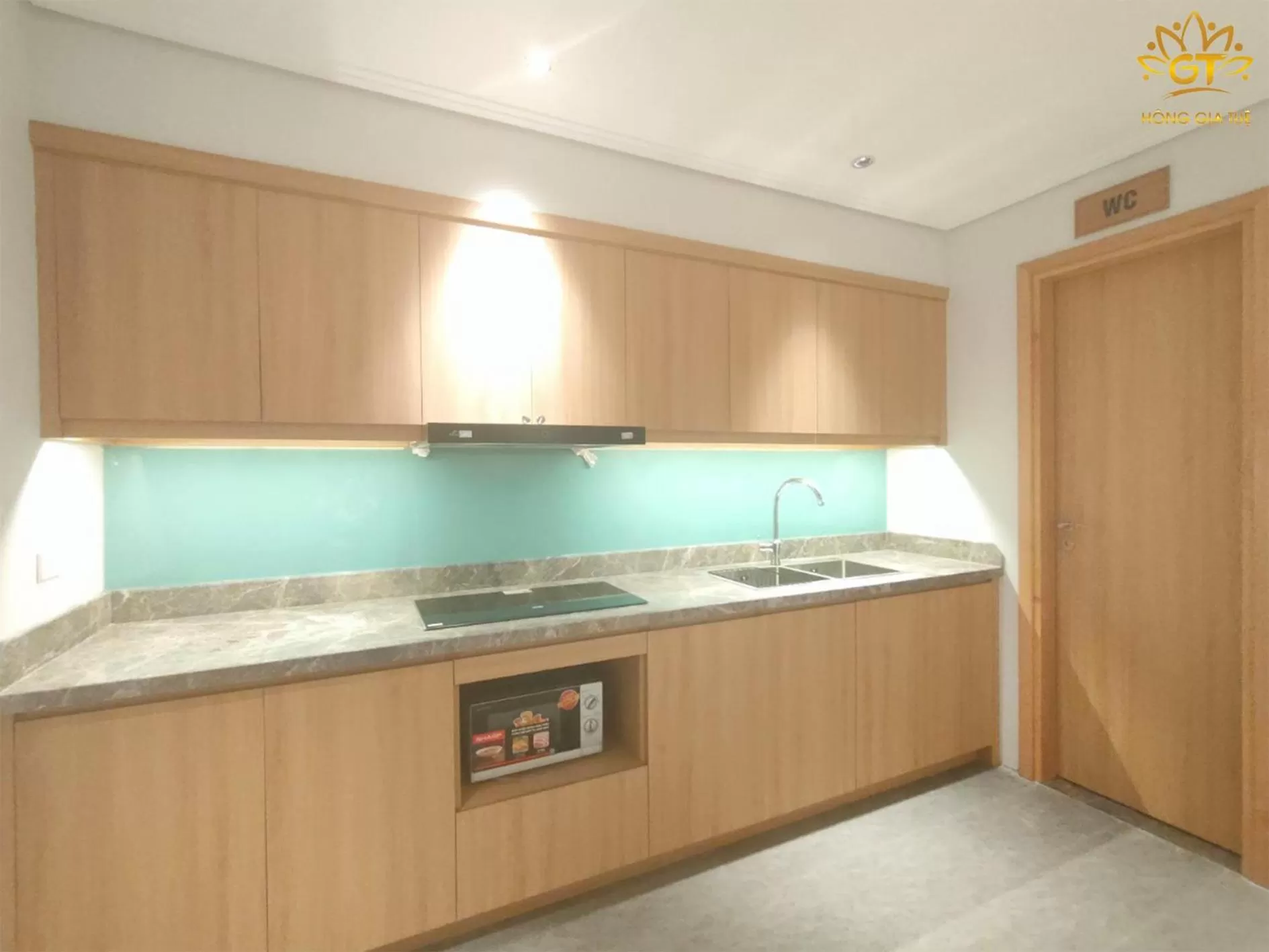 Hồng Gia Tuệ Lake View