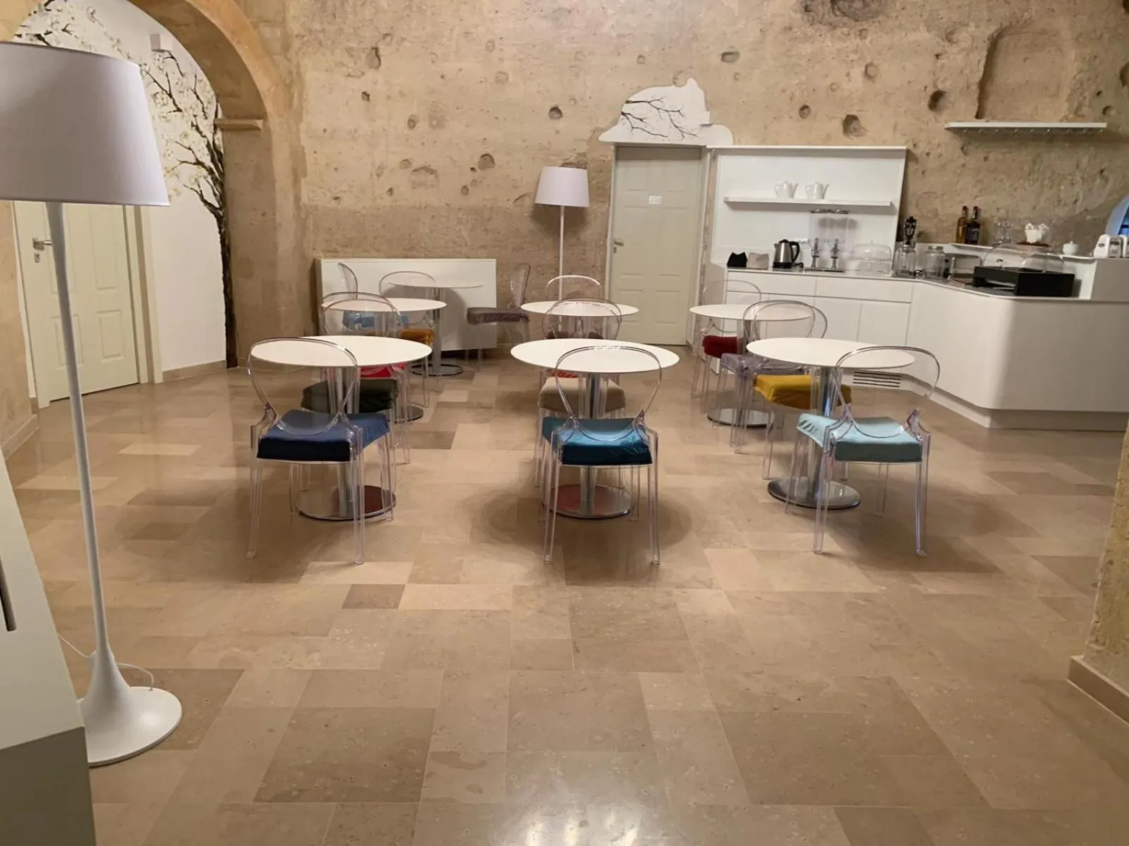 Communal lounge/ TV room in Albergo Del Sedile