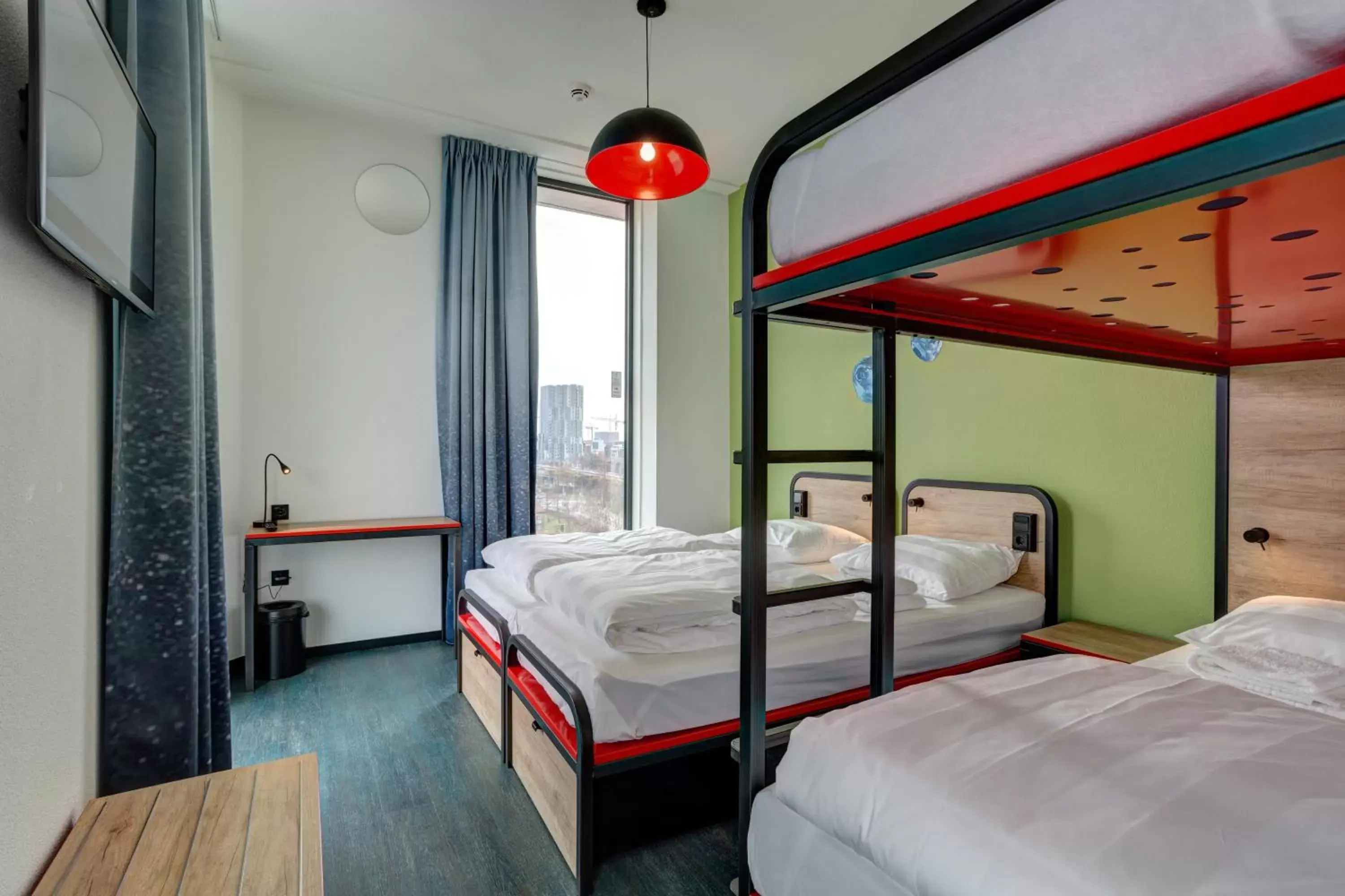 Twin Room in MEININGER Hotel Amsterdam Amstel Twin Room in MEININGER Hotel Amsterdam Amstel