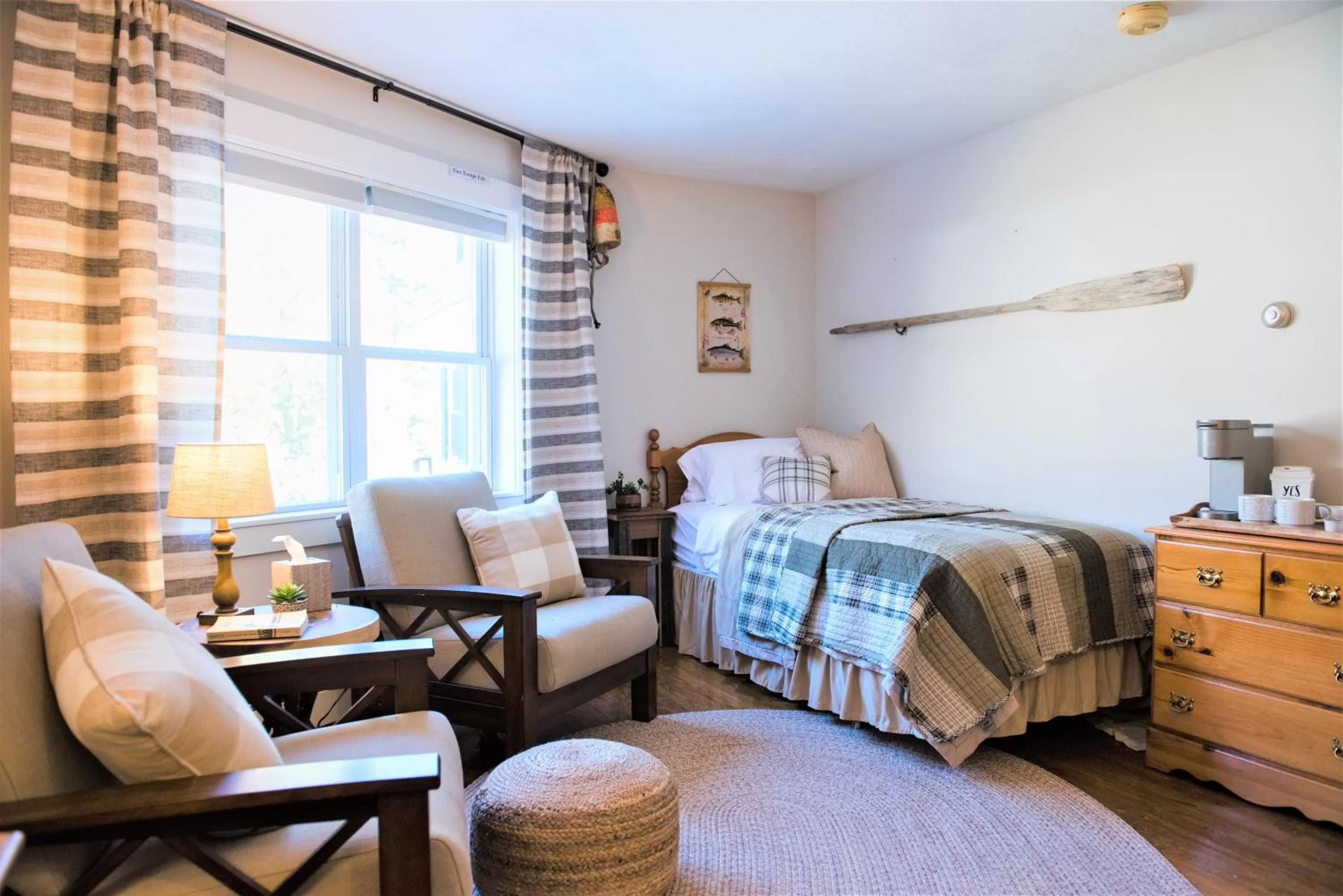 Bedroom, Bed in Inn on Golden Pond