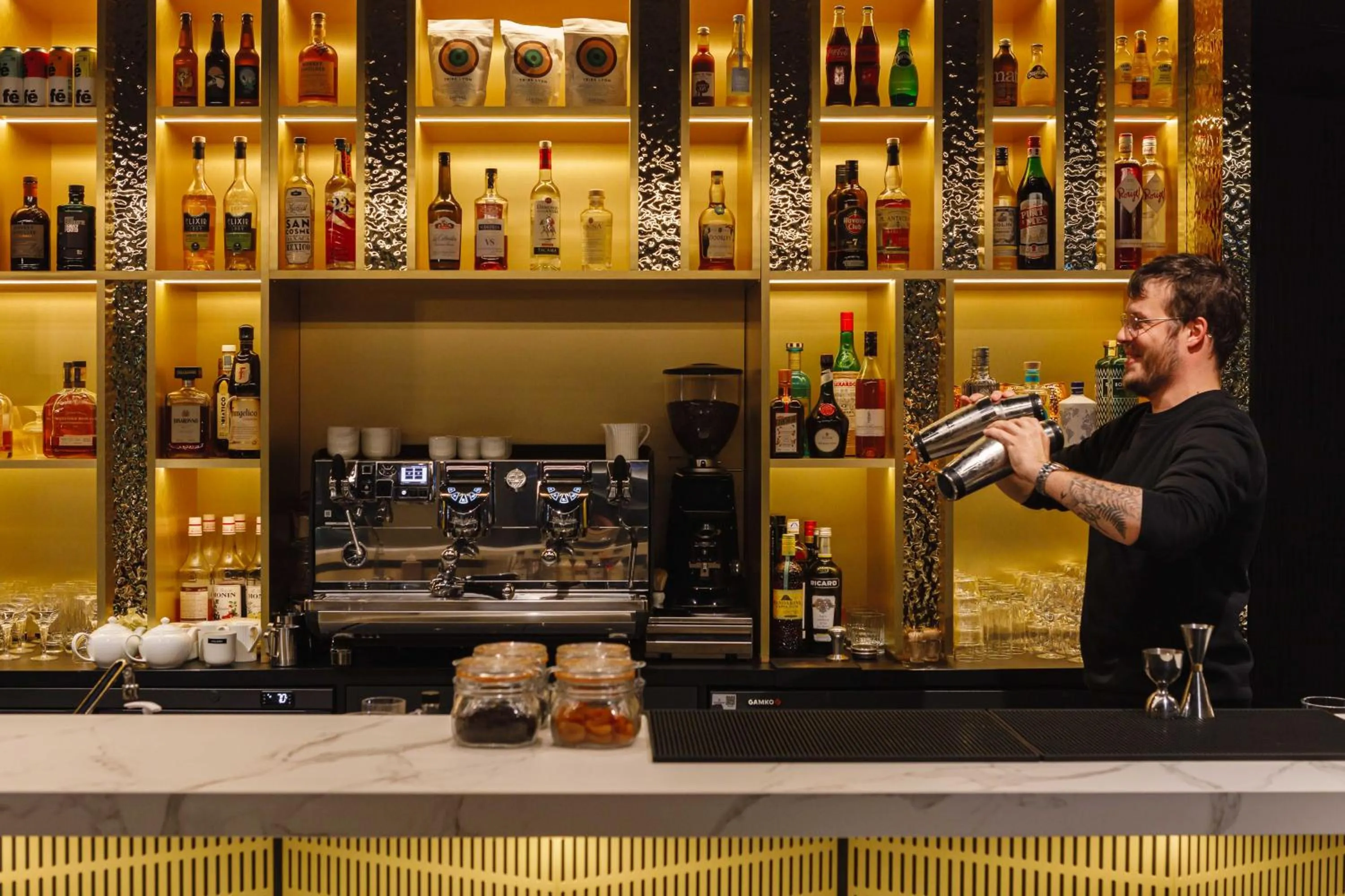 Lounge or bar in TRIBE Lyon Croix Rousse