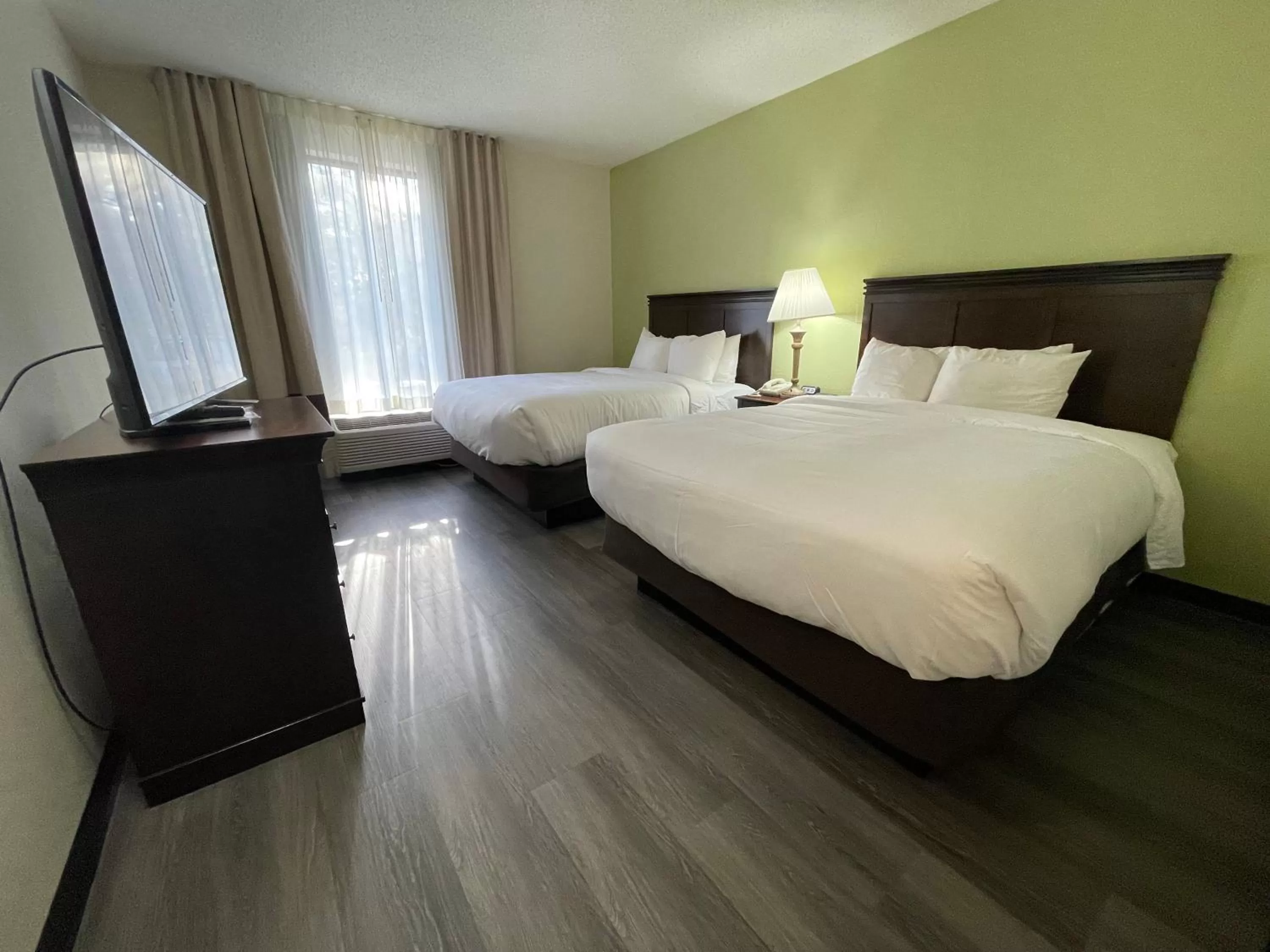 Bed in Comfort Inn Pinehurst - Southern Pines