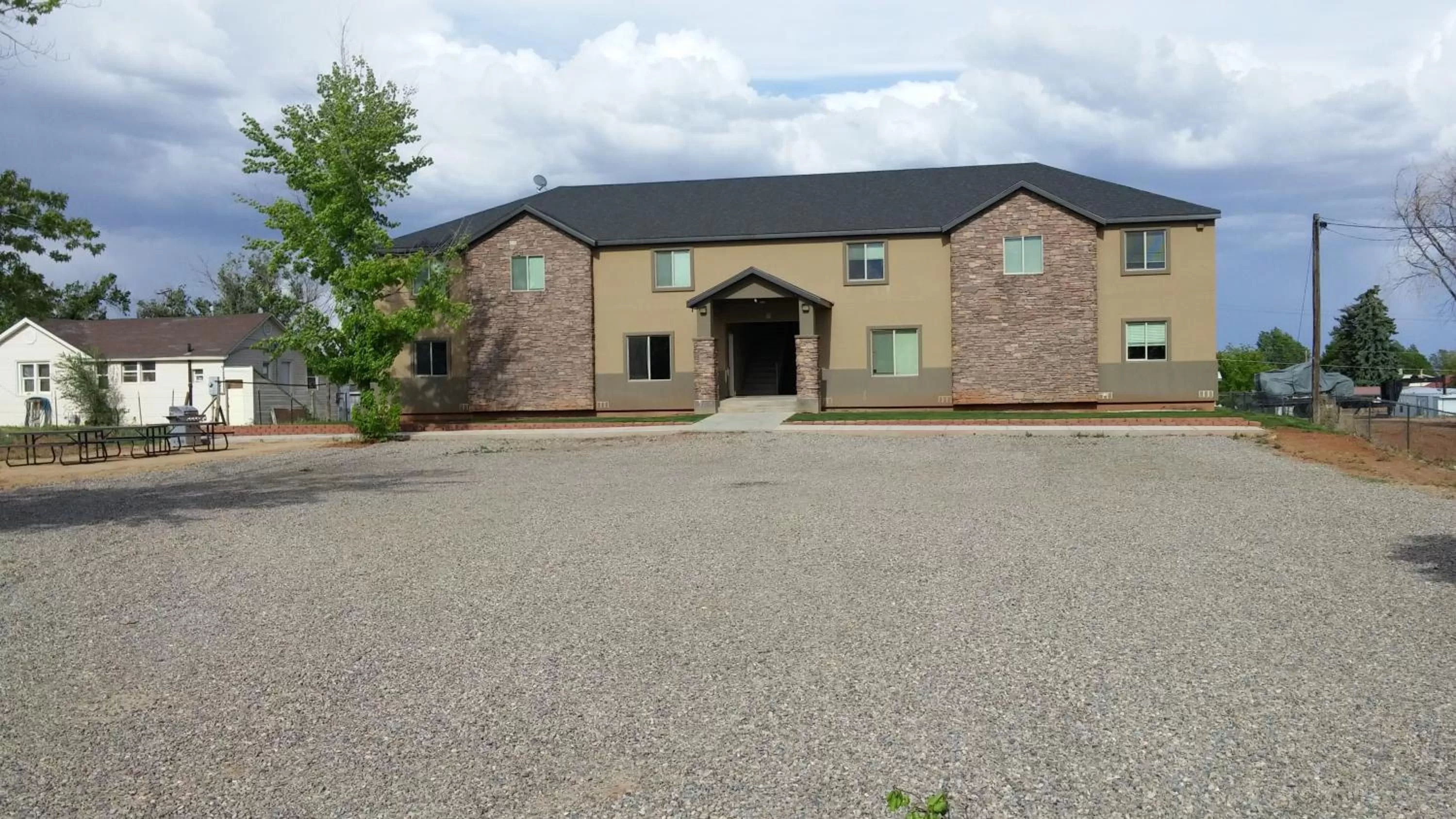 Facade/entrance in Cedar Canyon Condos