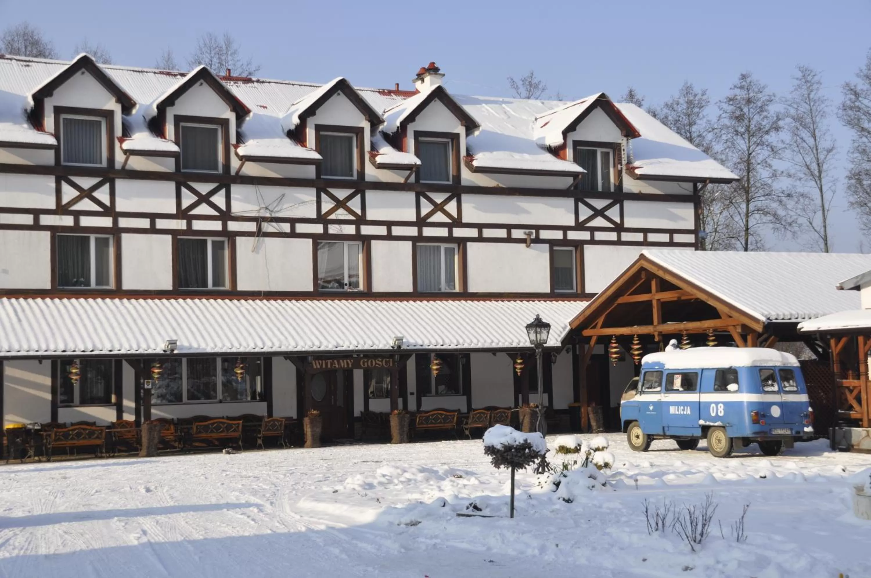 Facade/entrance, Winter in Ziołowa Dolina